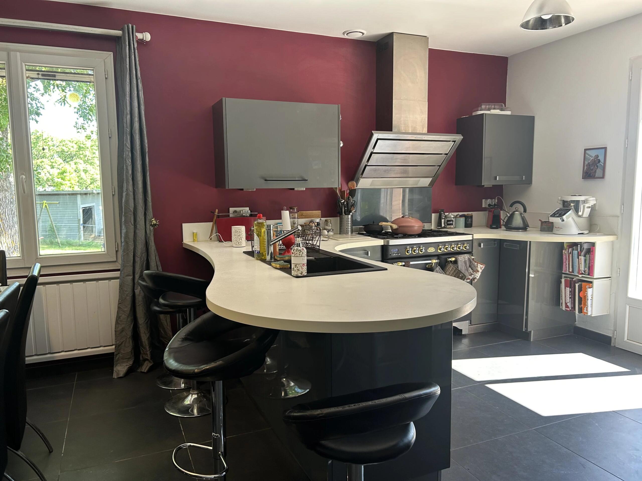 Beautiful 3-Bedroom Family Home on 5 Hectares with Fields and Woodland – Sérignac, Tarn-et-Garonne, Midi-Pyrénées – France – BVI85327