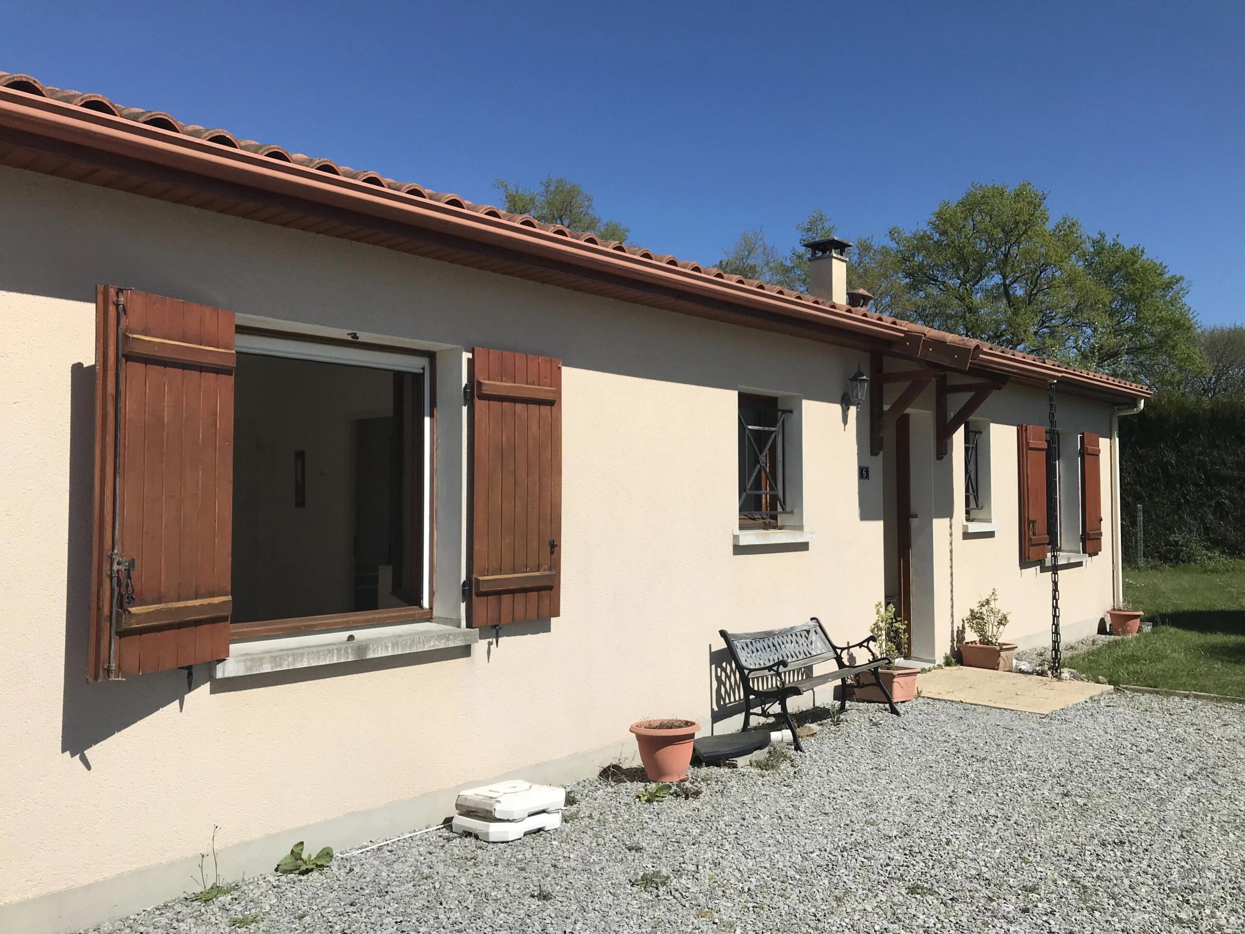Modern detached bungalow a few minutes from amenities, Limousin – France – BVI85172