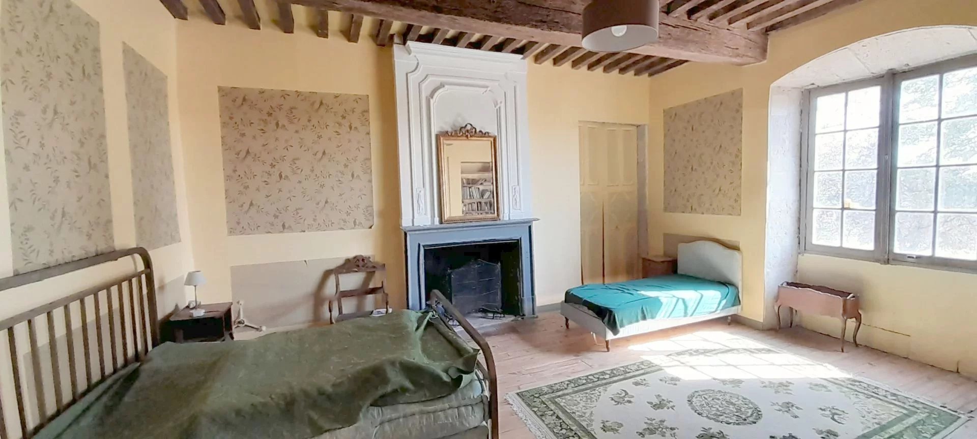 Magnificent building, ideally situated, Aquitaine – France – BVI70720