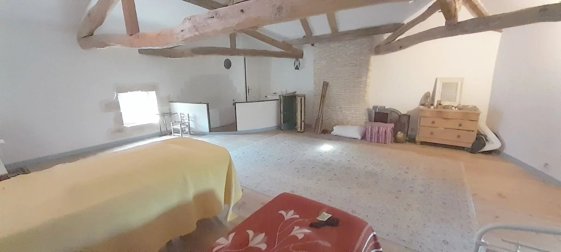 Magnificent building, ideally situated, Aquitaine – France – BVI70720