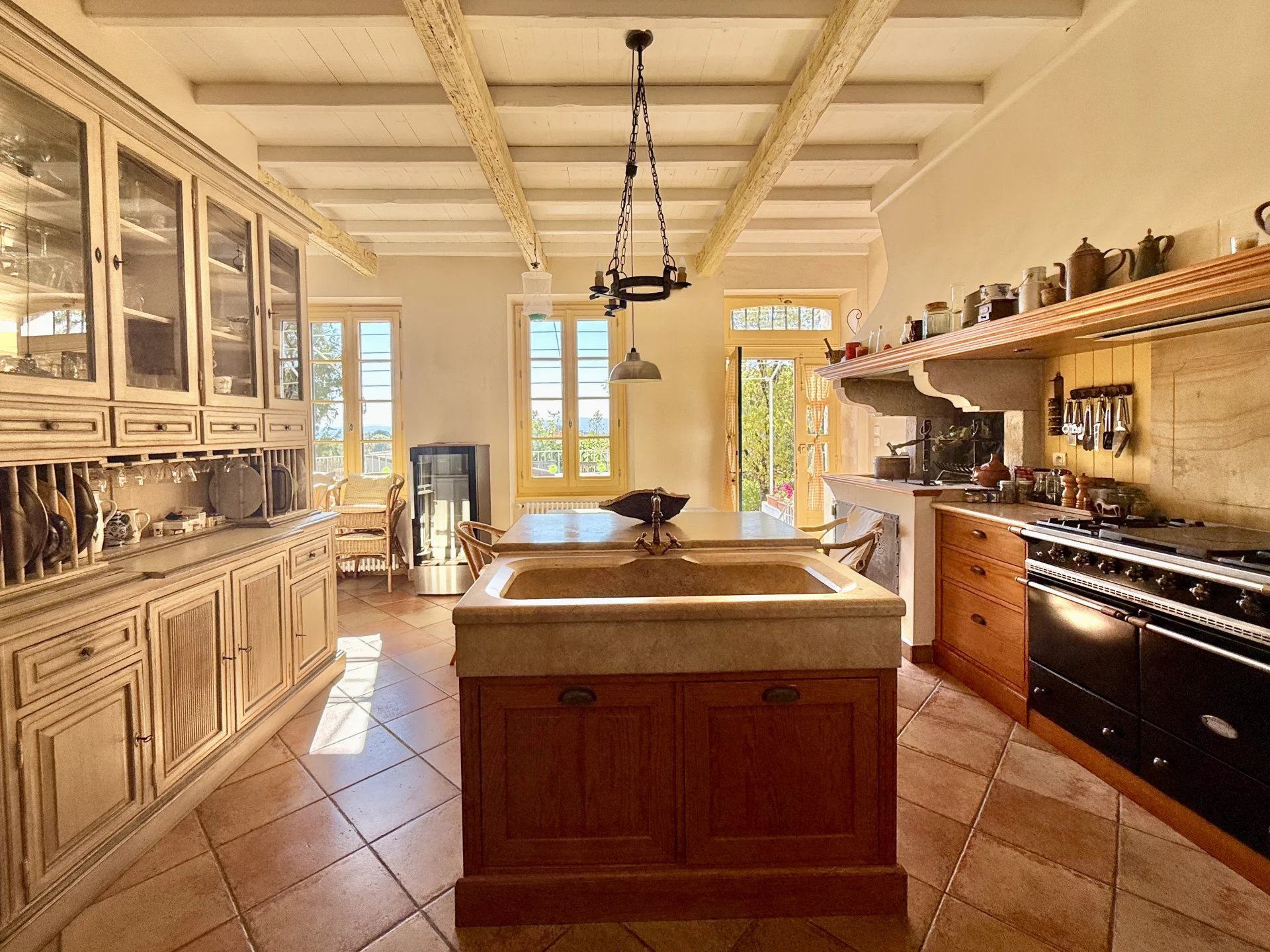 CARCASSONNE Beautifully presented grand home in the ideal setting, Languedoc-Roussillon – France – BVI82677