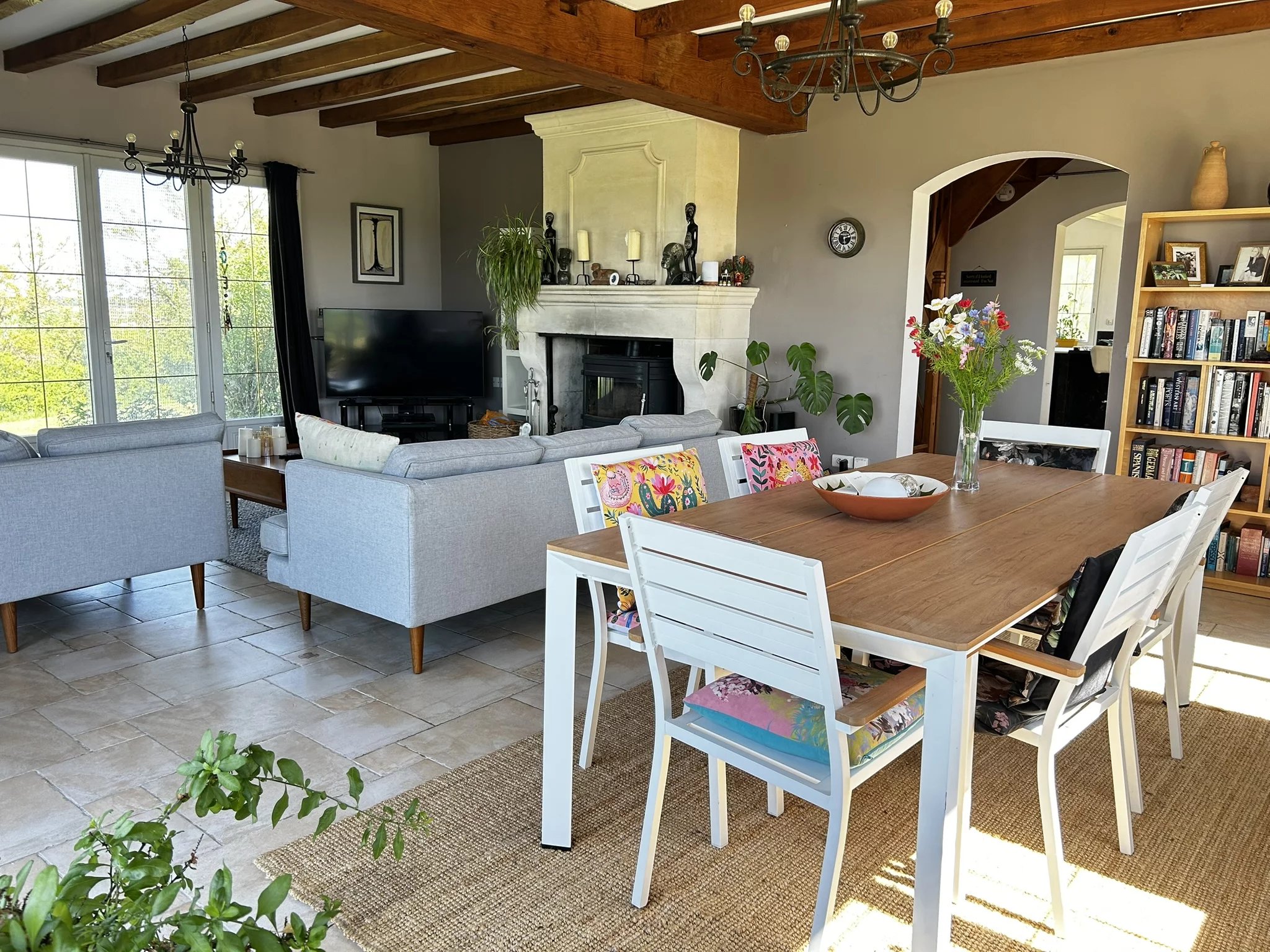 Spacious 4 bedroom Character Property with Amazing Views, Poitou-Charentes – France – BVI72887