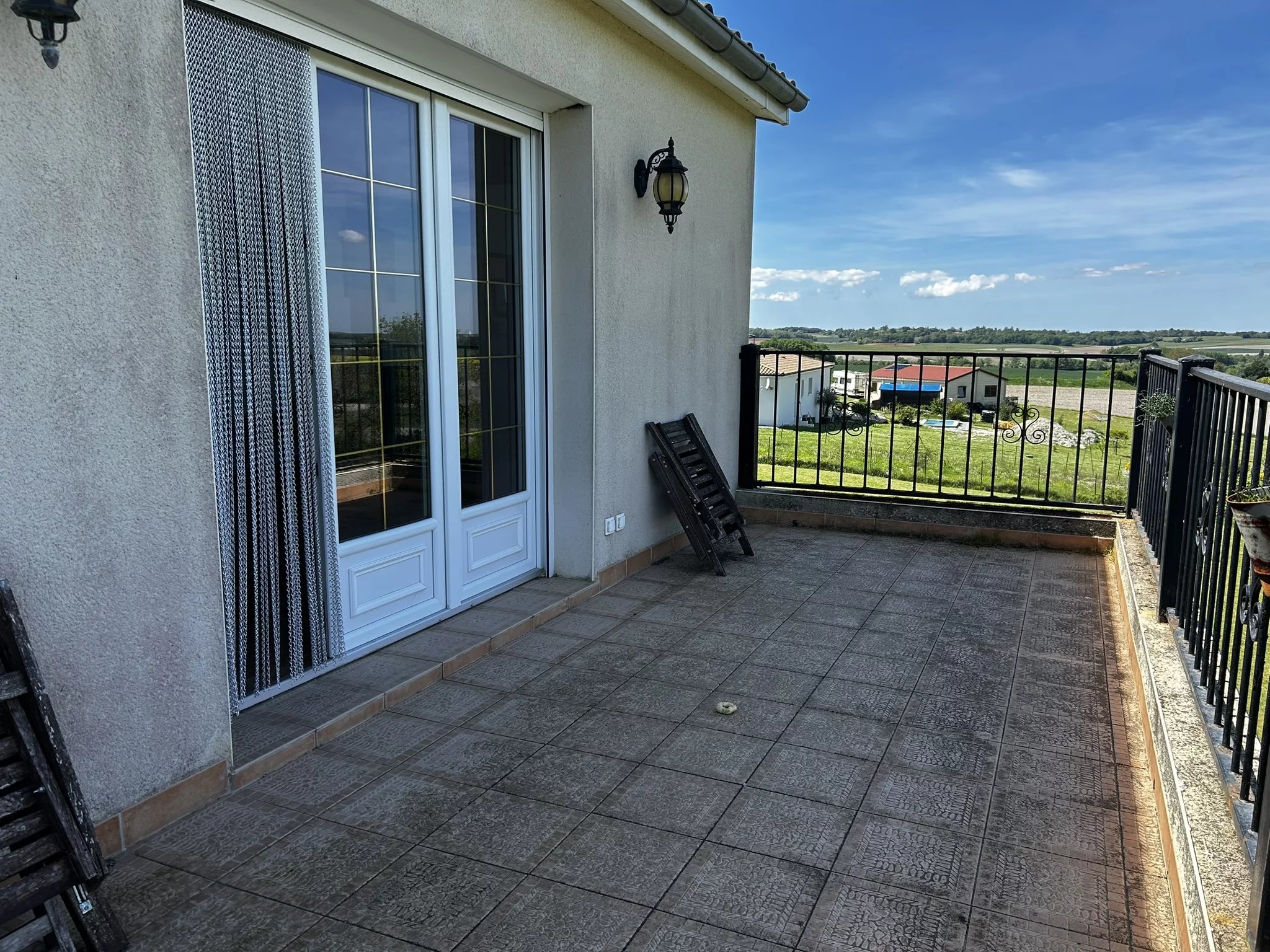 Spacious 4 bedroom Character Property with Amazing Views, Poitou-Charentes – France – BVI72887