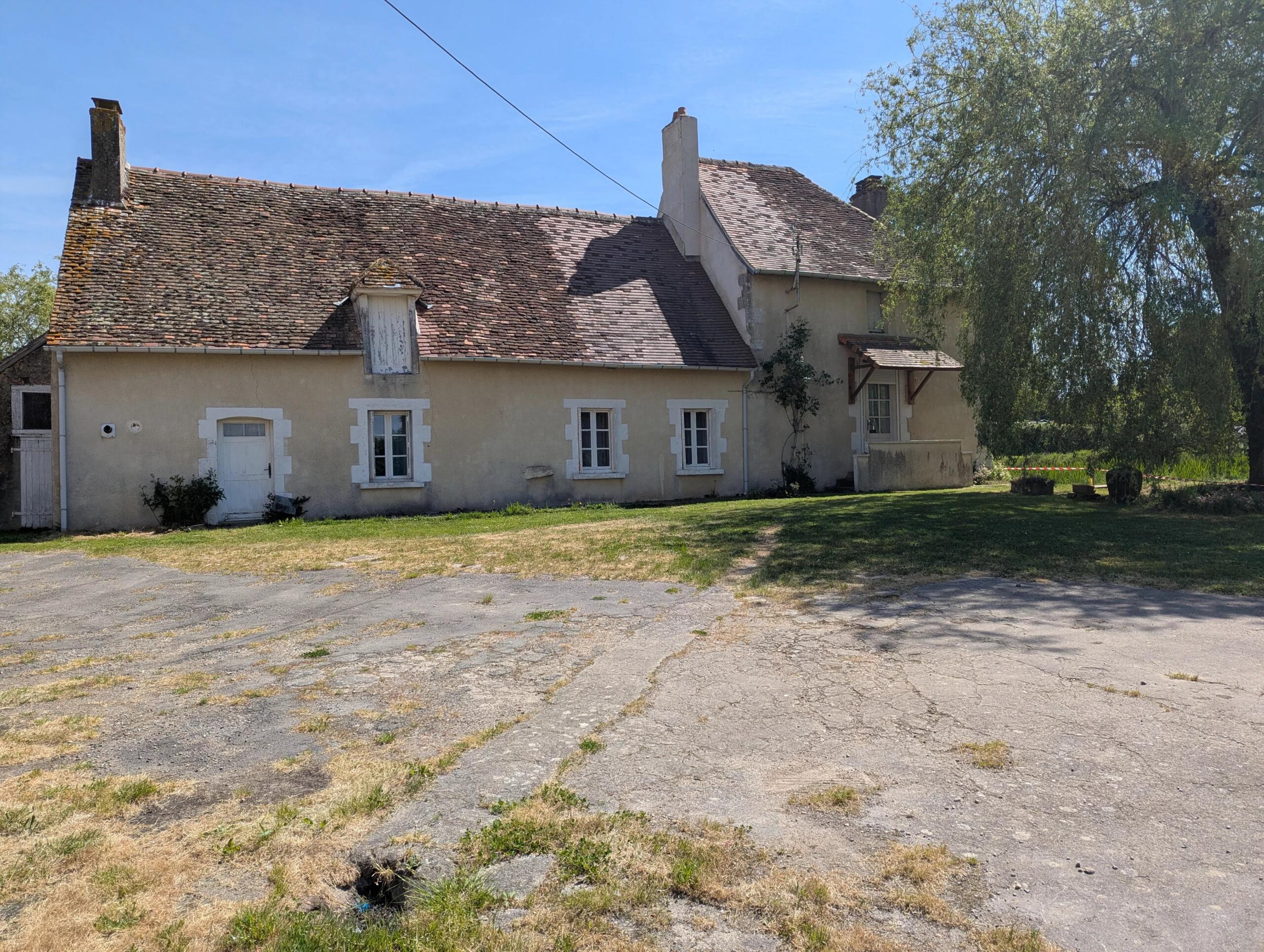 Pretty 3 bedroom property with 1.2 hectares of land, Poitou-Charentes – France – BVI84872