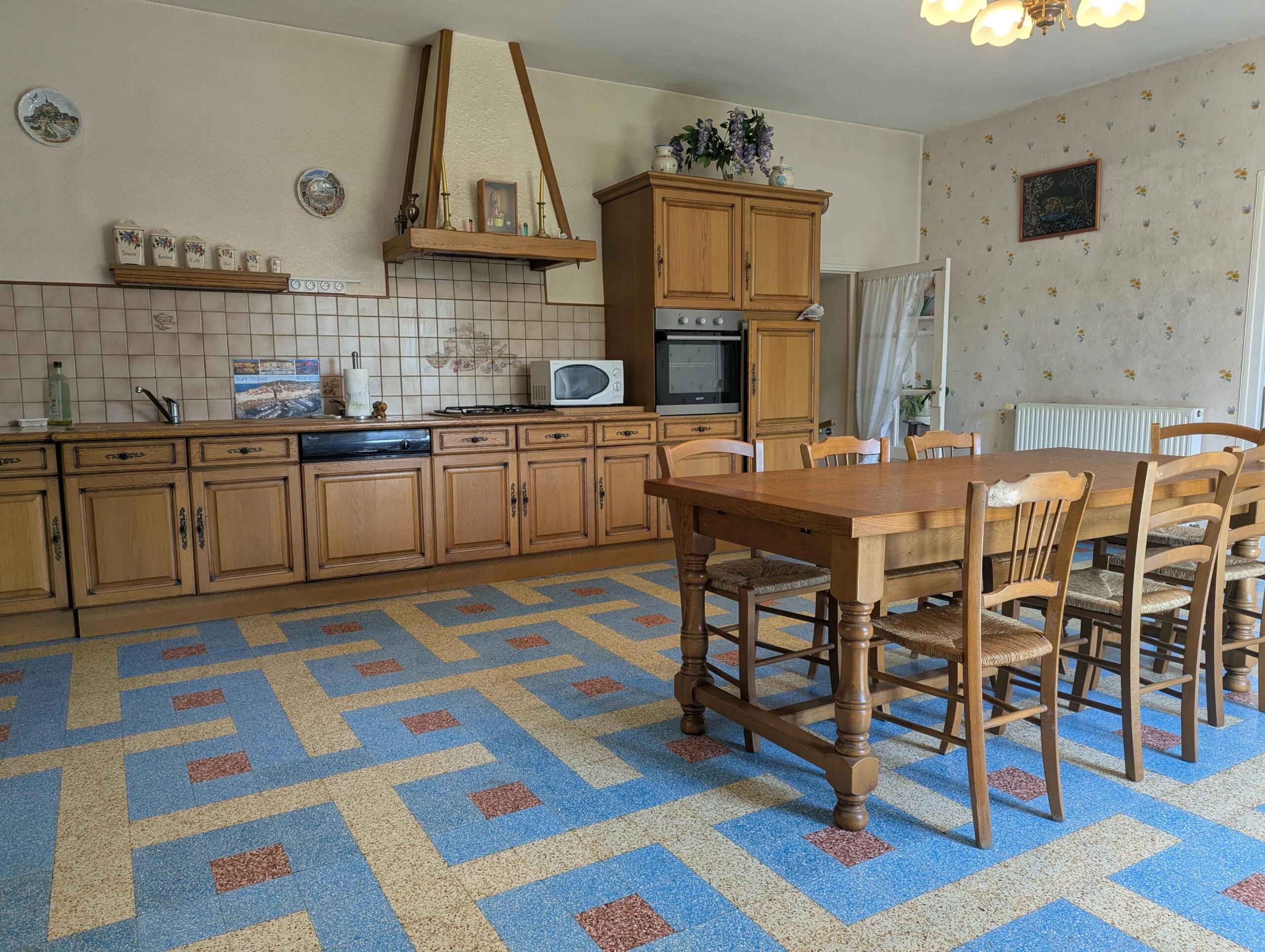 Pretty 3 bedroom property with 1.2 hectares of land, Poitou-Charentes – France – BVI84872