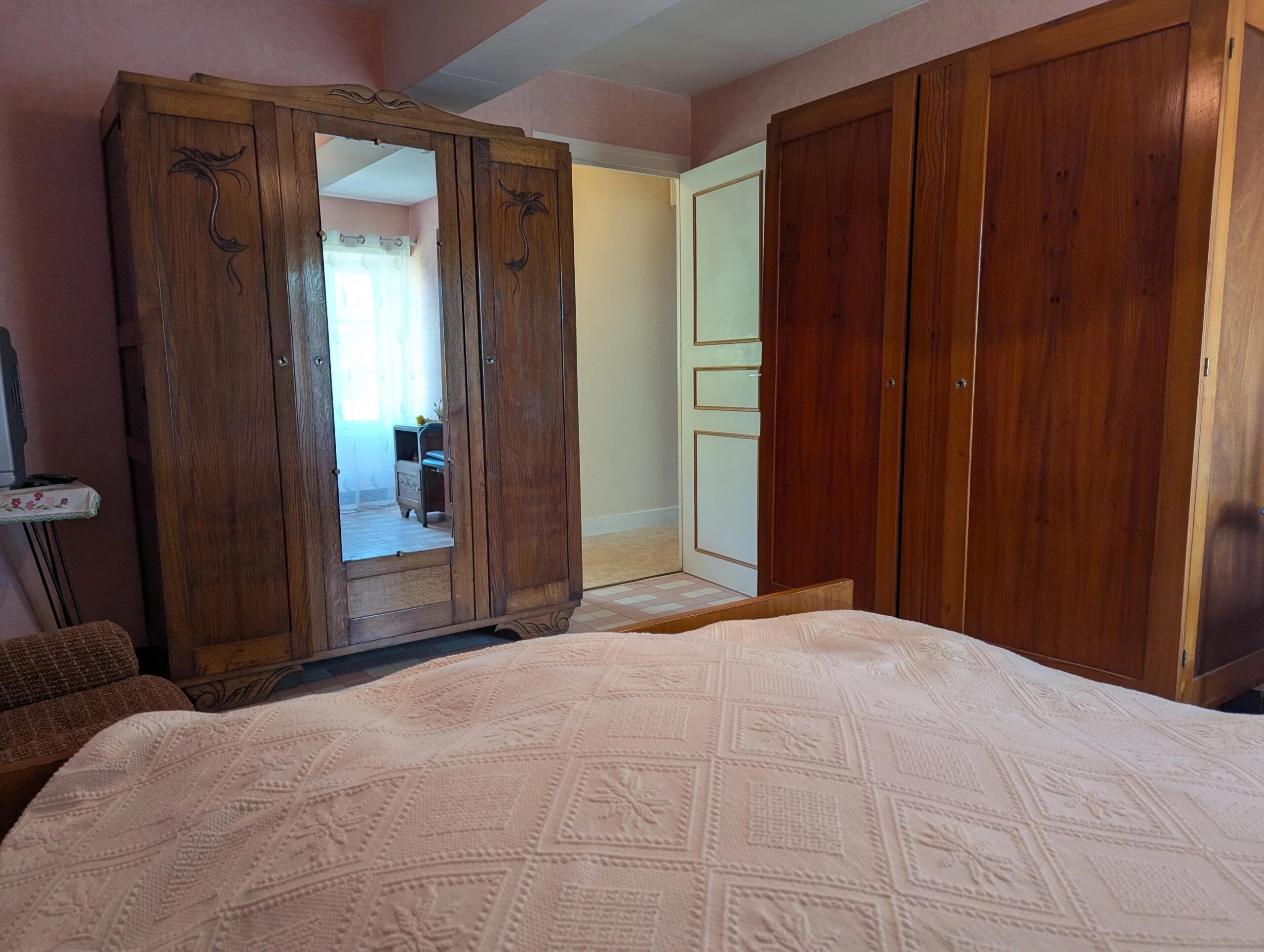 Pretty 3 bedroom property with 1.2 hectares of land, Poitou-Charentes – France – BVI84872