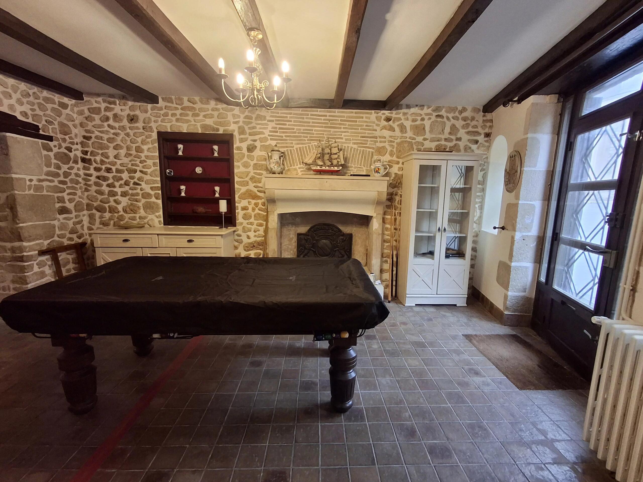 A tale of two halves – Substantial property with potential for multi-generational living, Poitou-Charentes – France – BVI84886