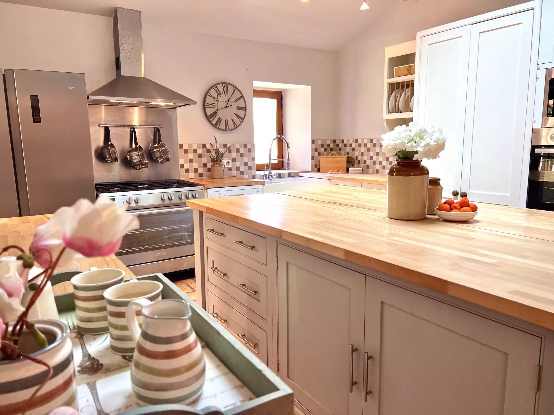 6-bed farmhouse with 4-bed guest house, 2 pools and outbuildings, Aquitaine – France – BVI65013