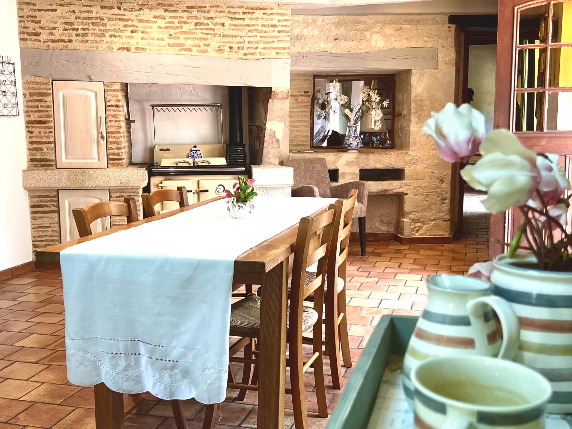 6-bed farmhouse with 4-bed guest house, 2 pools and outbuildings, Aquitaine – France – BVI65013