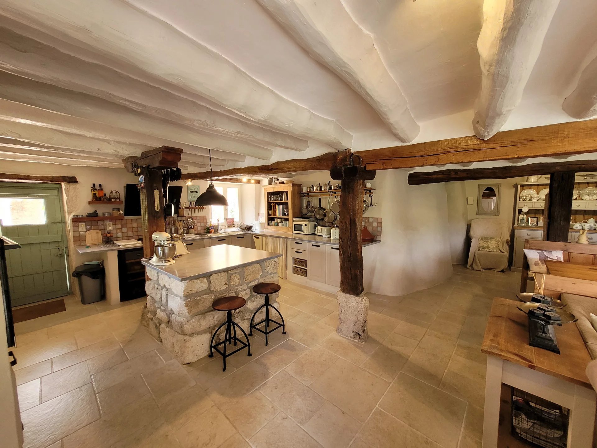 Large stone house with pool, Aquitaine – France – BVI66957