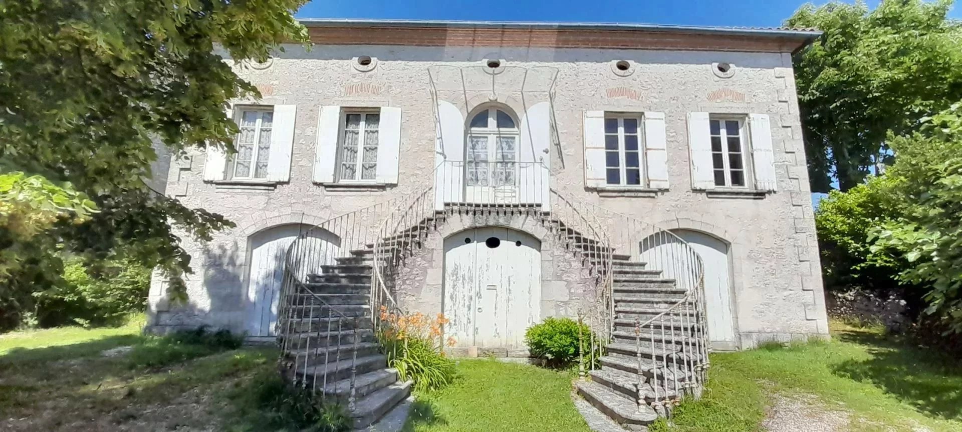 Village House in Beauville: 4 Beds, Solar, Fireplace, Aquitaine – France – BVI70193