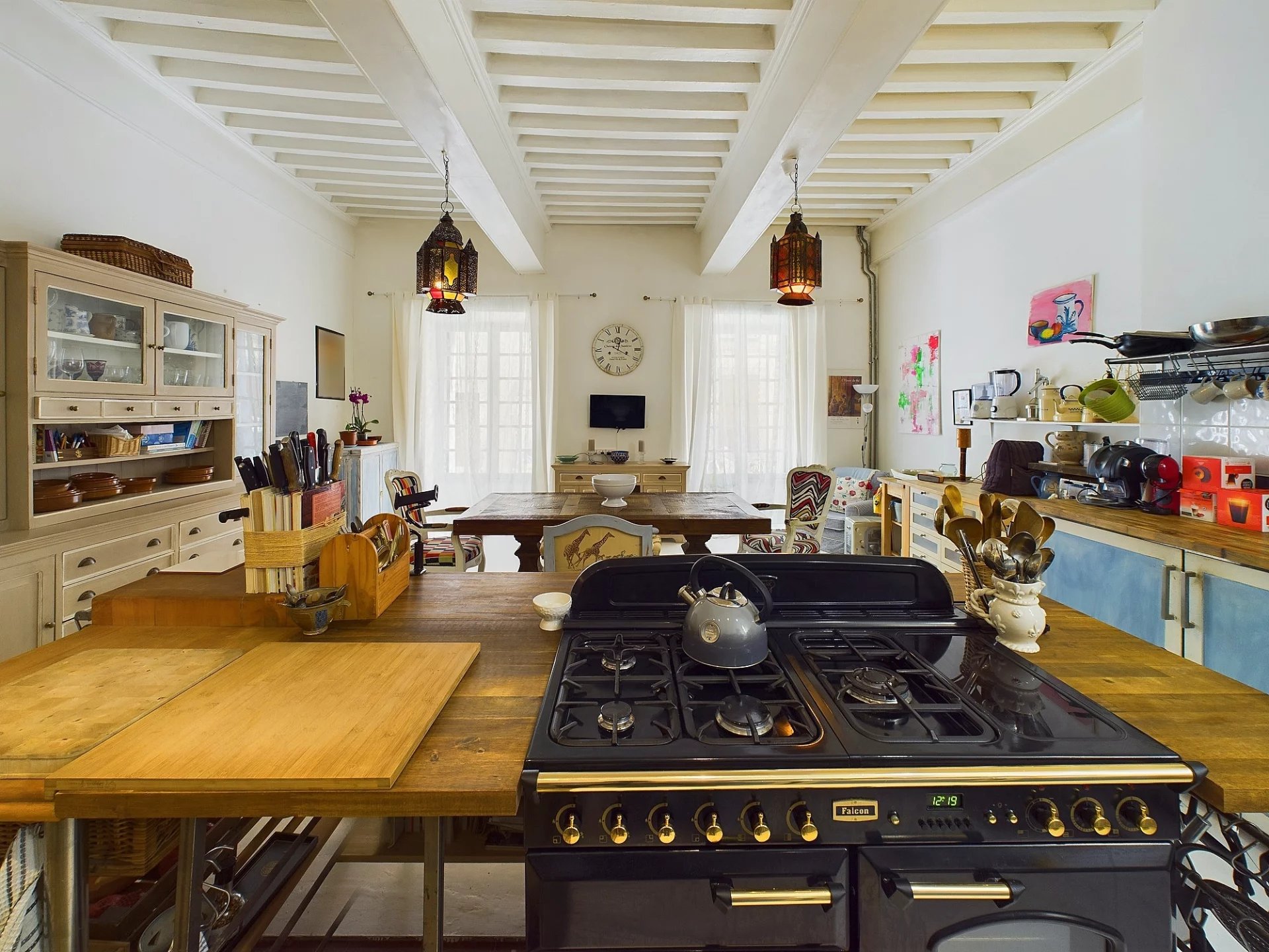 Bourgeois 17th century townhouse in heart of Carcassonne with roof terrace and courtyard entrance, Languedoc-Roussillon – France – BVI73843