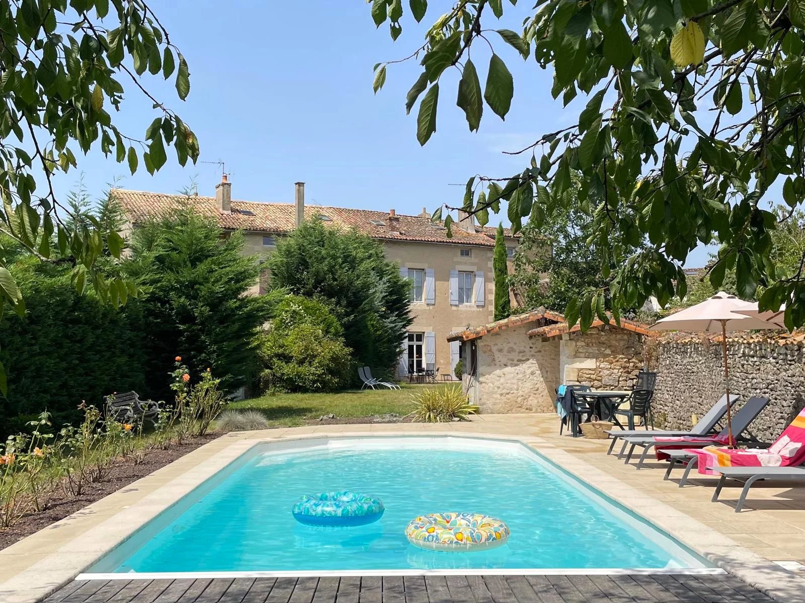 Beautiful townhouse with pool and music hall, Poitou-Charentes – France – BVI71577
