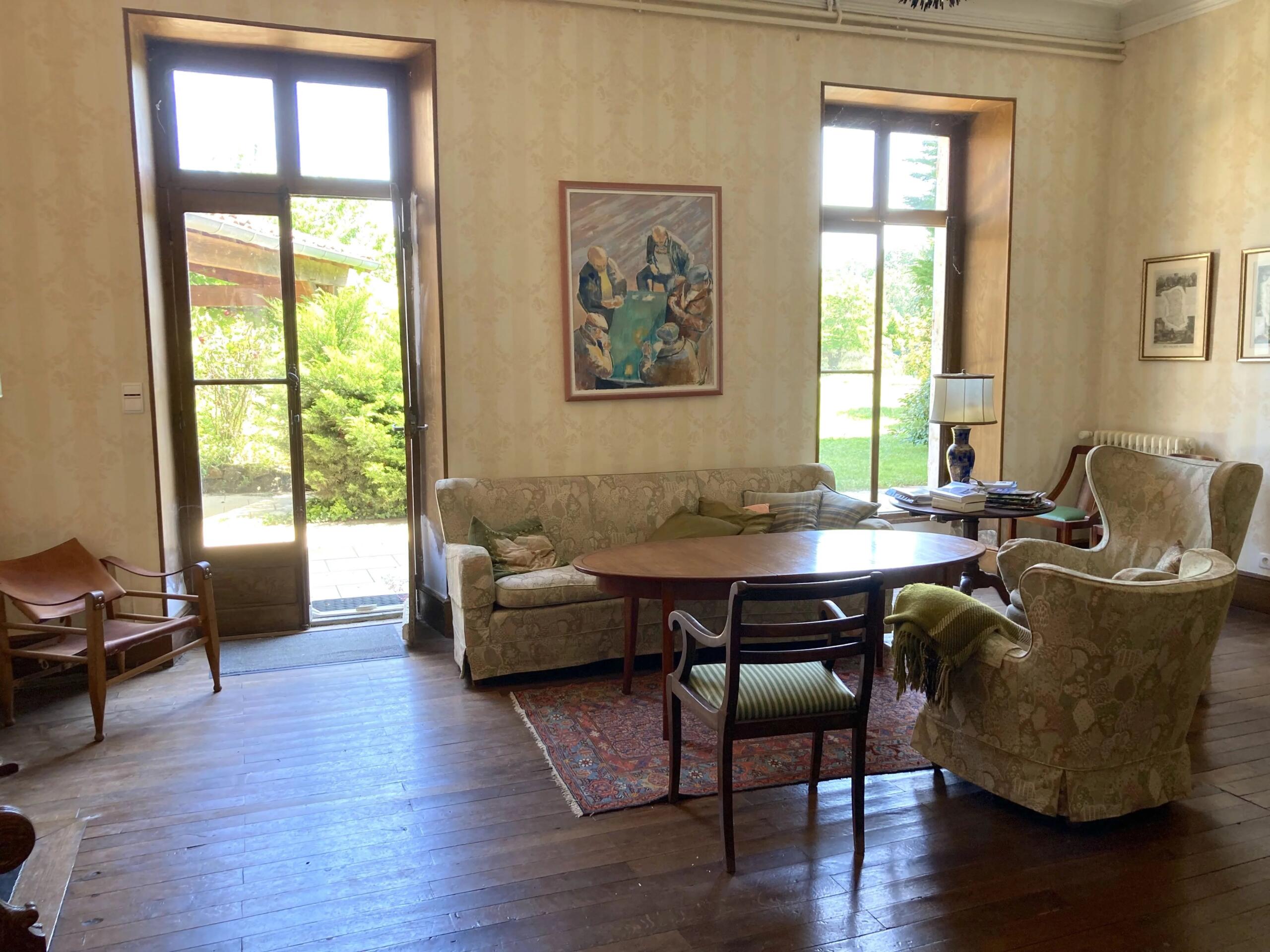 Beautiful townhouse with pool and music hall, Poitou-Charentes – France – BVI71577