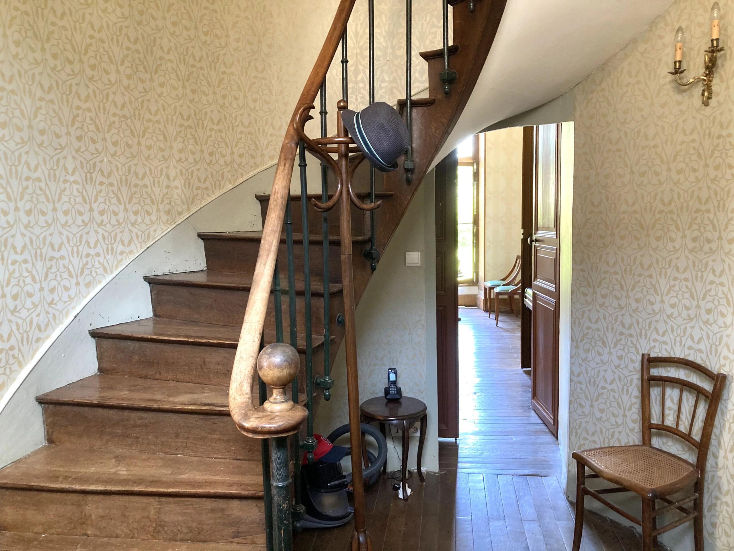Beautiful townhouse with pool and music hall, Poitou-Charentes – France – BVI71577