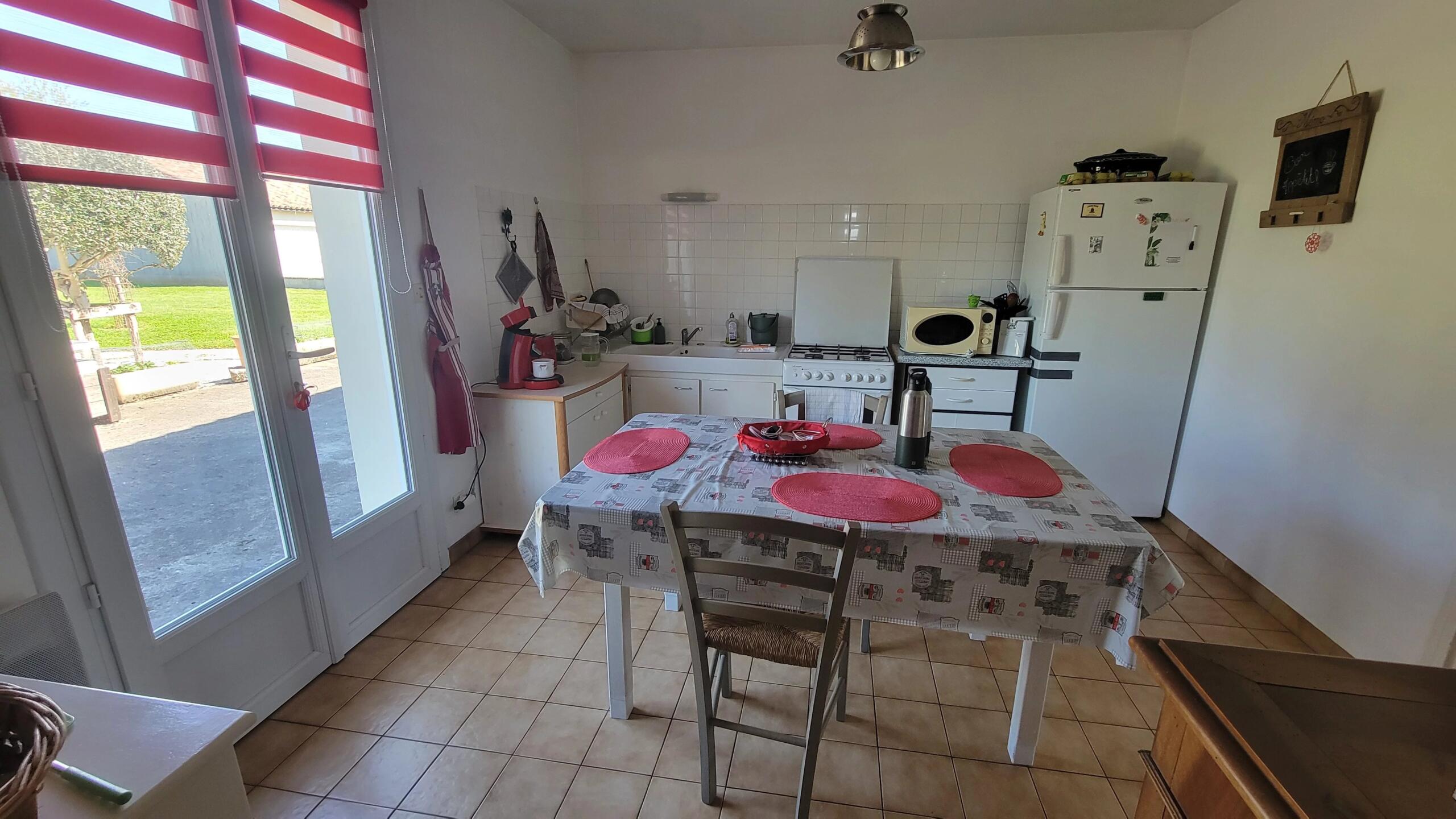 Near Ruffec, a single-storey detached house with three bedrooms, a garage and a garden, Poitou-Charentes – France – BVI85378