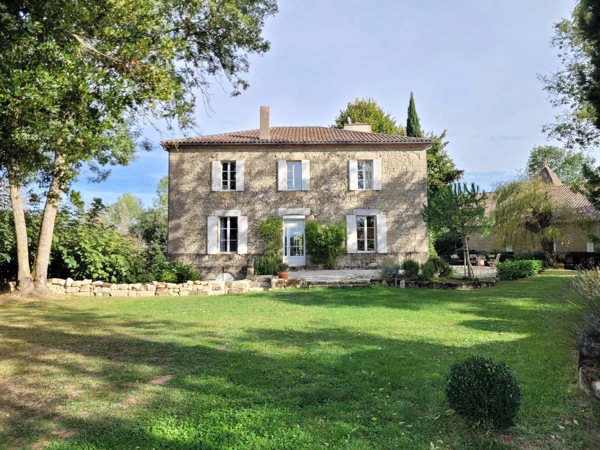 Elegant Stone Manor with Outbuildings, Pool and Independent Studio – Near Saint-Barthélemy-d’Agenais, Lot-et-Garonne, Southwest France, Aquitaine – France – BVI72601