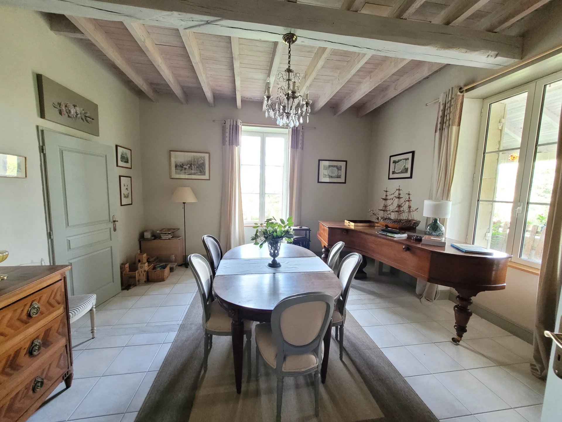 Elegant Stone Manor with Outbuildings, Pool and Independent Studio – Near Saint-Barthélemy-d’Agenais, Lot-et-Garonne, Southwest France, Aquitaine – France – BVI72601