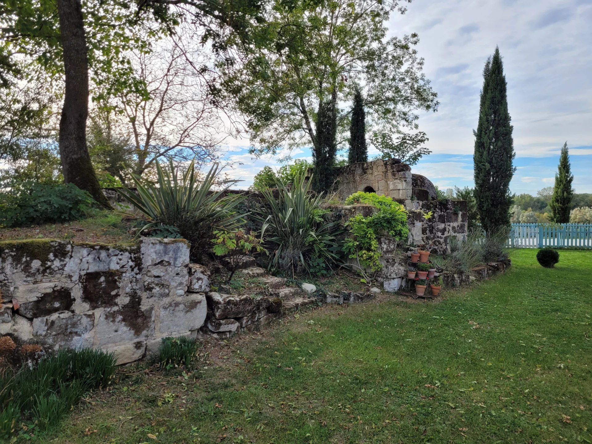 Elegant Stone Manor with Outbuildings, Pool and Independent Studio – Near Saint-Barthélemy-d’Agenais, Lot-et-Garonne, Southwest France, Aquitaine – France – BVI72601