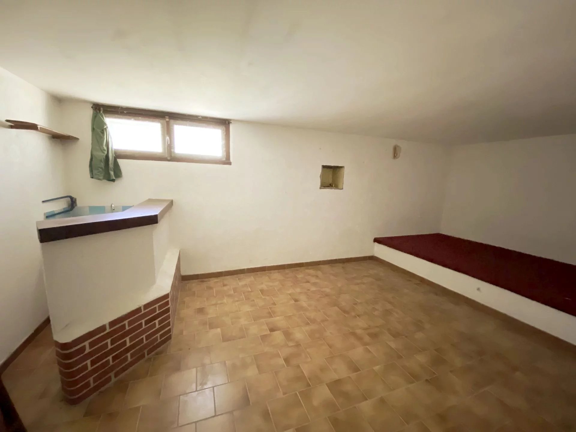 Beautiful stone villa waiting to be revitalised, Aquitaine – France – BVI72056