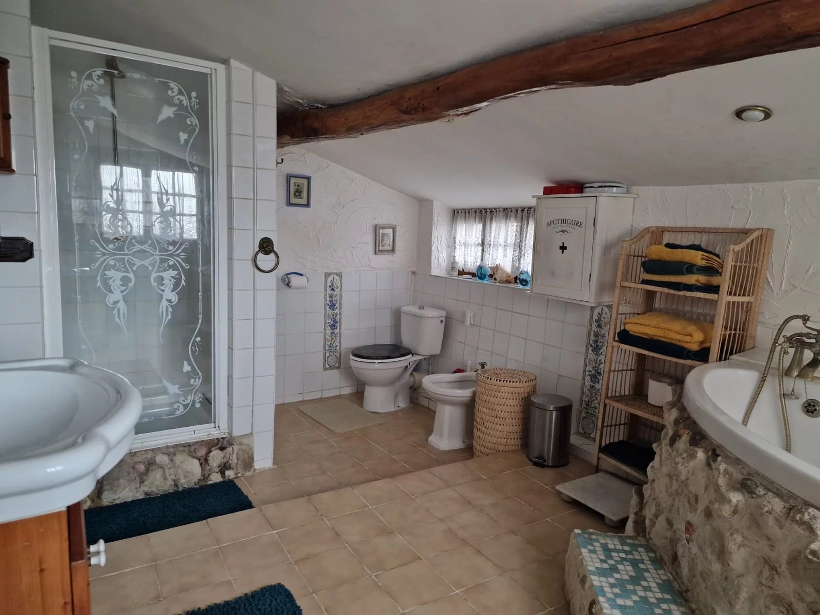 Charming stone property with pool on outskirts of a village, Aquitaine – France – BVI70941