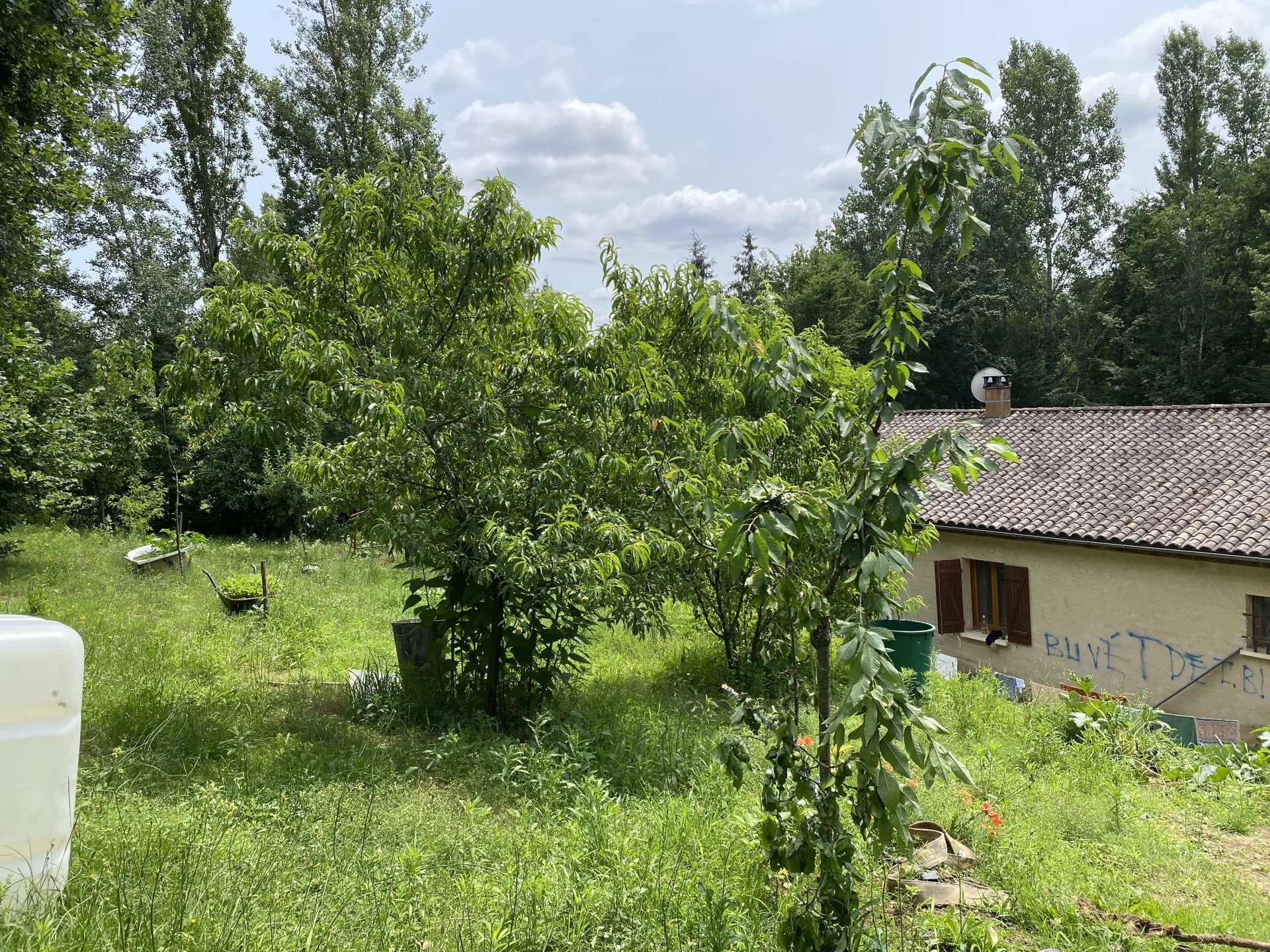 Countryhouse  to renovate – 5 Minutes from Monpazier, Aquitaine – France – BVI71129