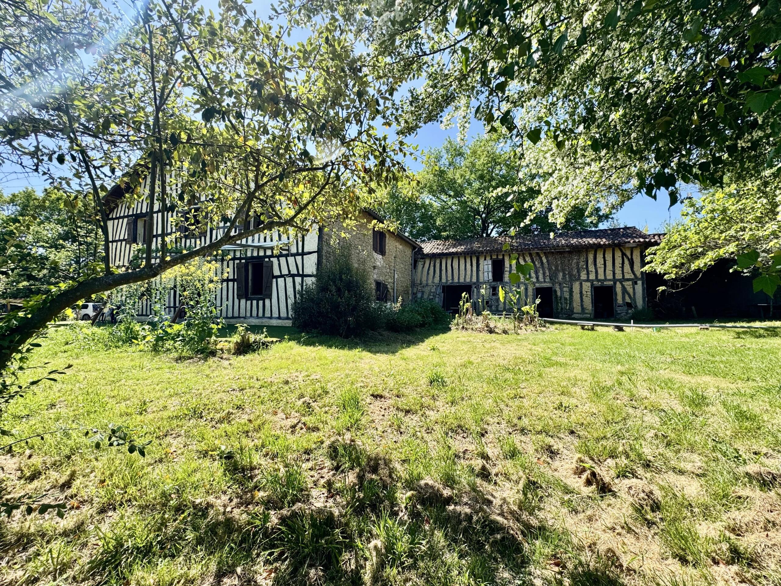 Authentic Gascon house, Midi-Pyrénées – France – BVI85560