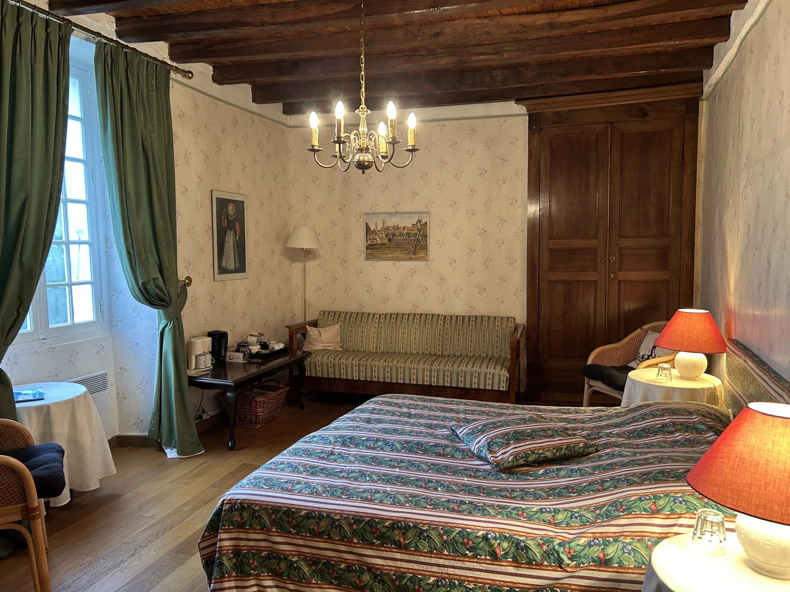 Enchanting 3 bedroom house and 2 gites in the Perigord Vert, Aquitaine – France – BVI84626