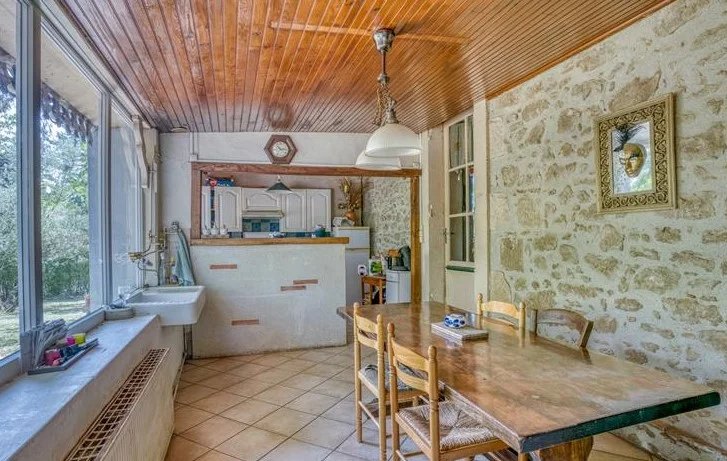Large stone house with amazing views, Aquitaine – France – BVI67027