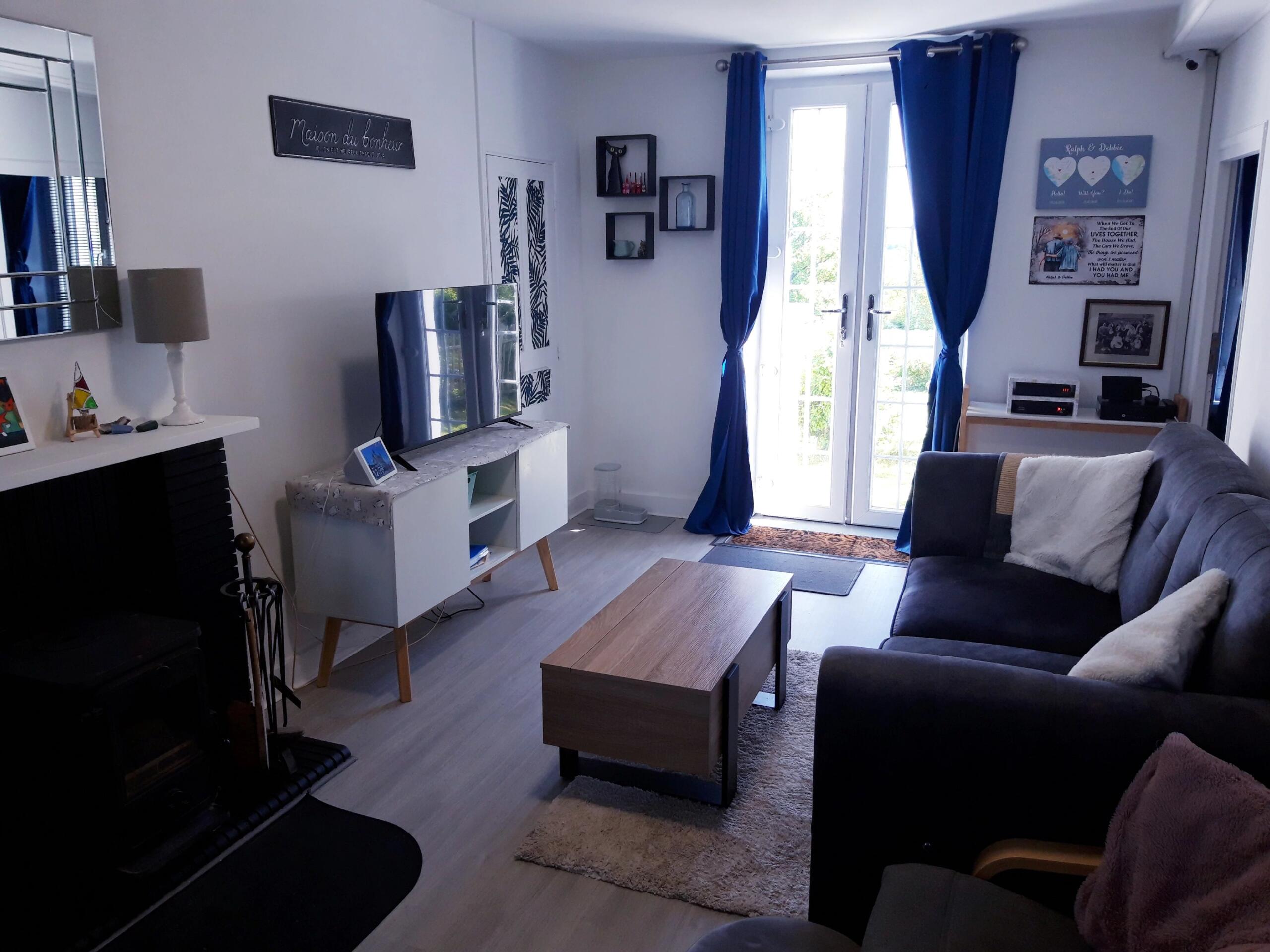 Pretty cottage with countryside views, Centre – France – BVI79388