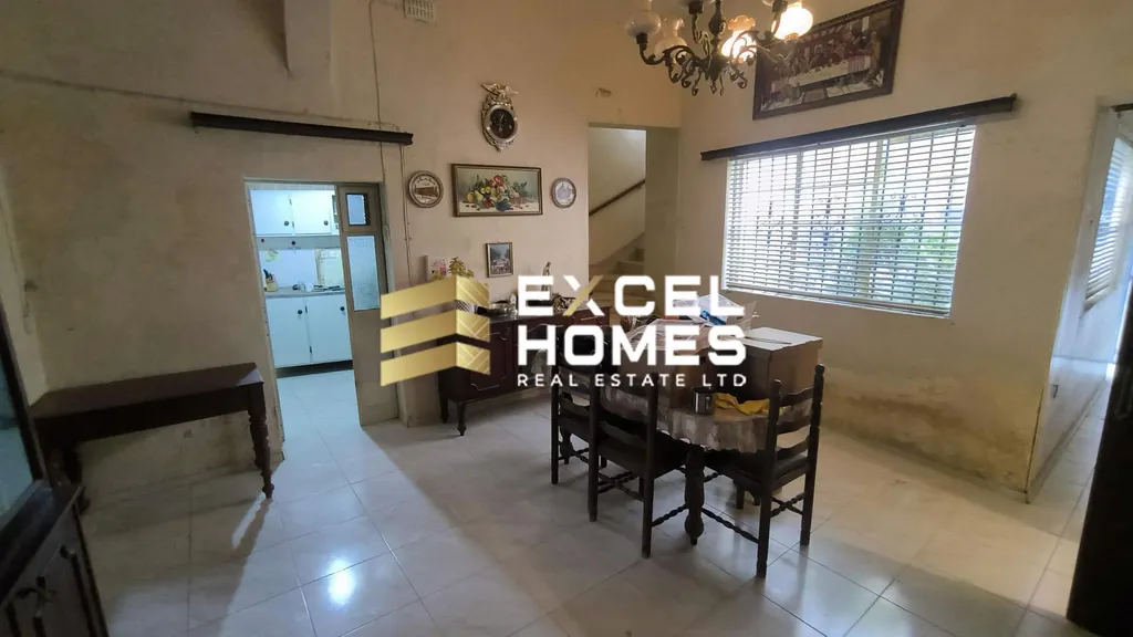 7 bedroom Townhouse in Siggiewi, Malta – 68204