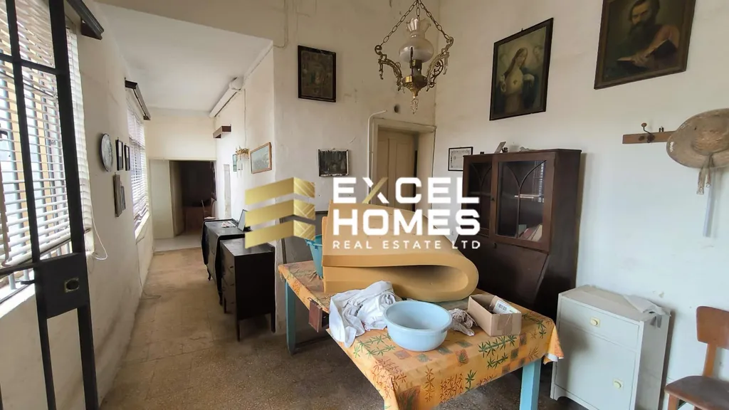 7 bedroom Townhouse in Siggiewi, Malta – 68204