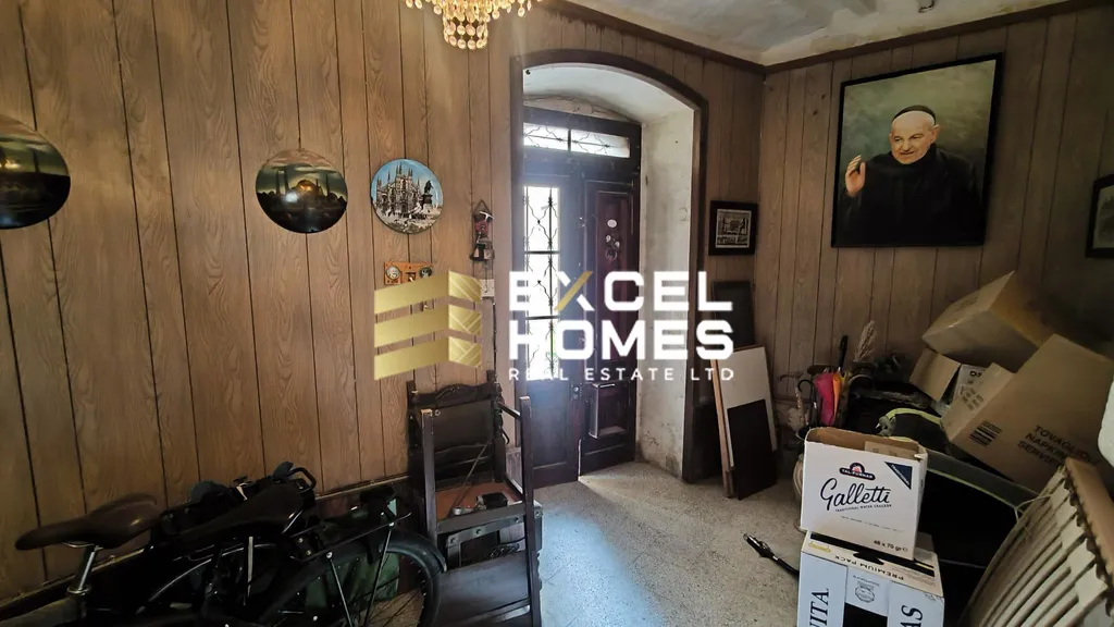 7 bedroom Townhouse in Siggiewi, Malta – 68204