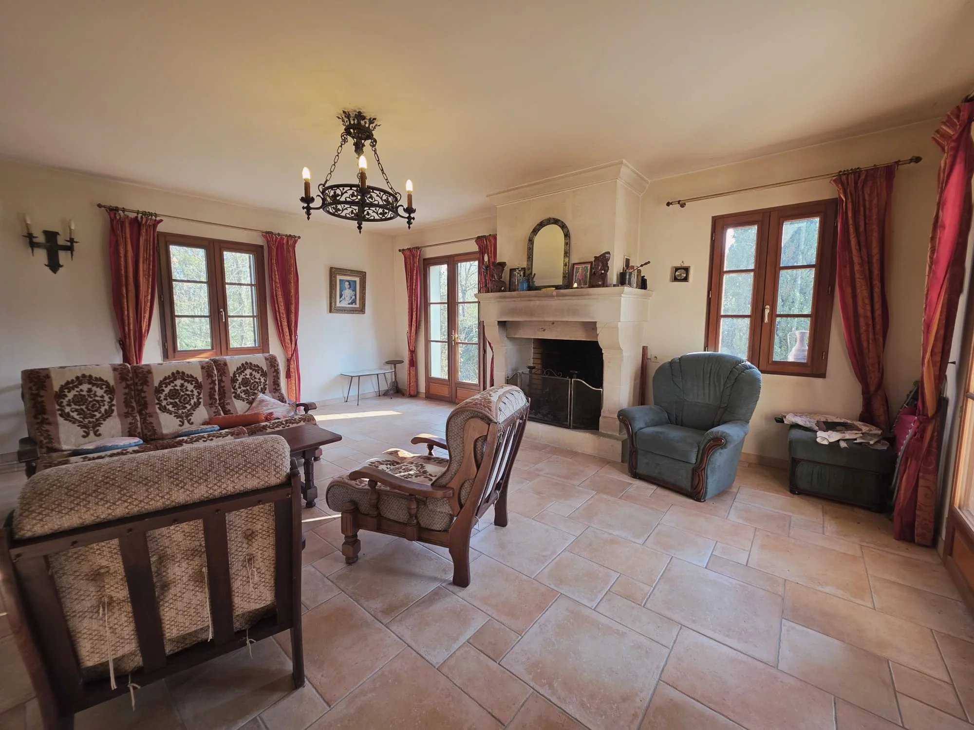 Spacious Périgourdine Property with Character, Outbuildings and 1.4 Hectares of Land, Aquitaine – France – BVI85050