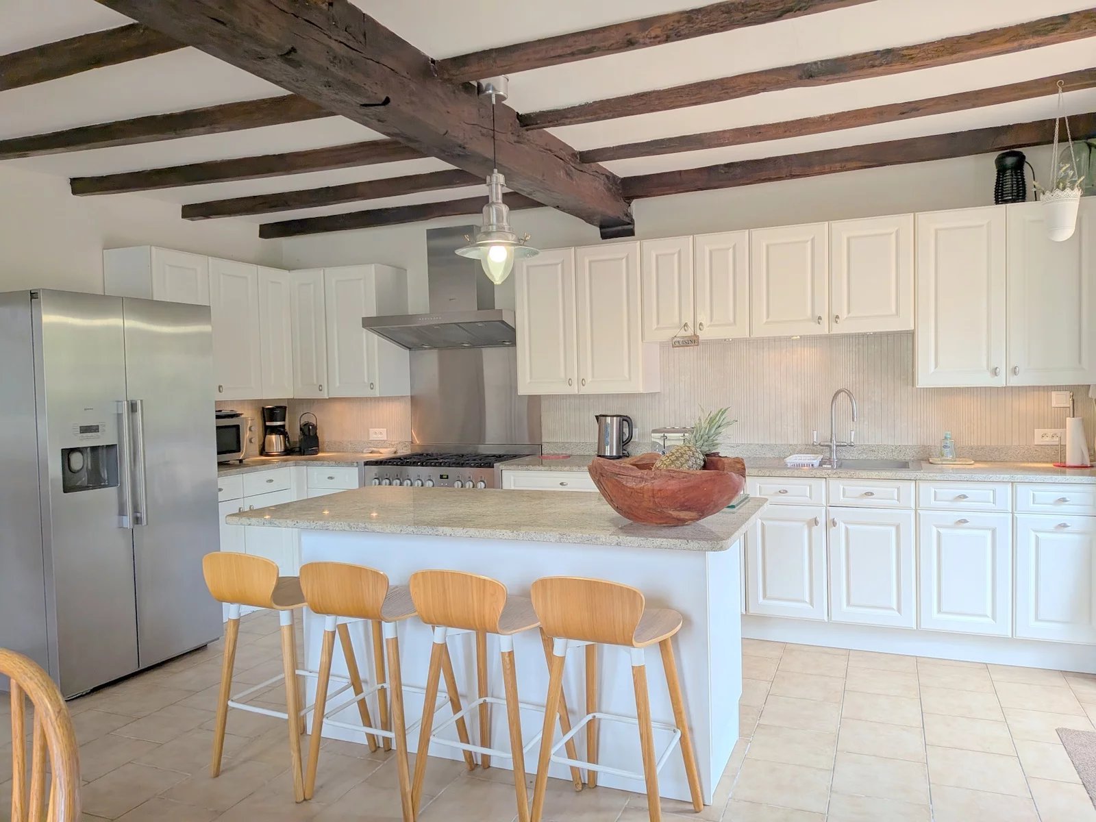 Renovated farmhouse with independent Guest Accommodation and Heated Pool, Poitou-Charentes – France – BVI85434