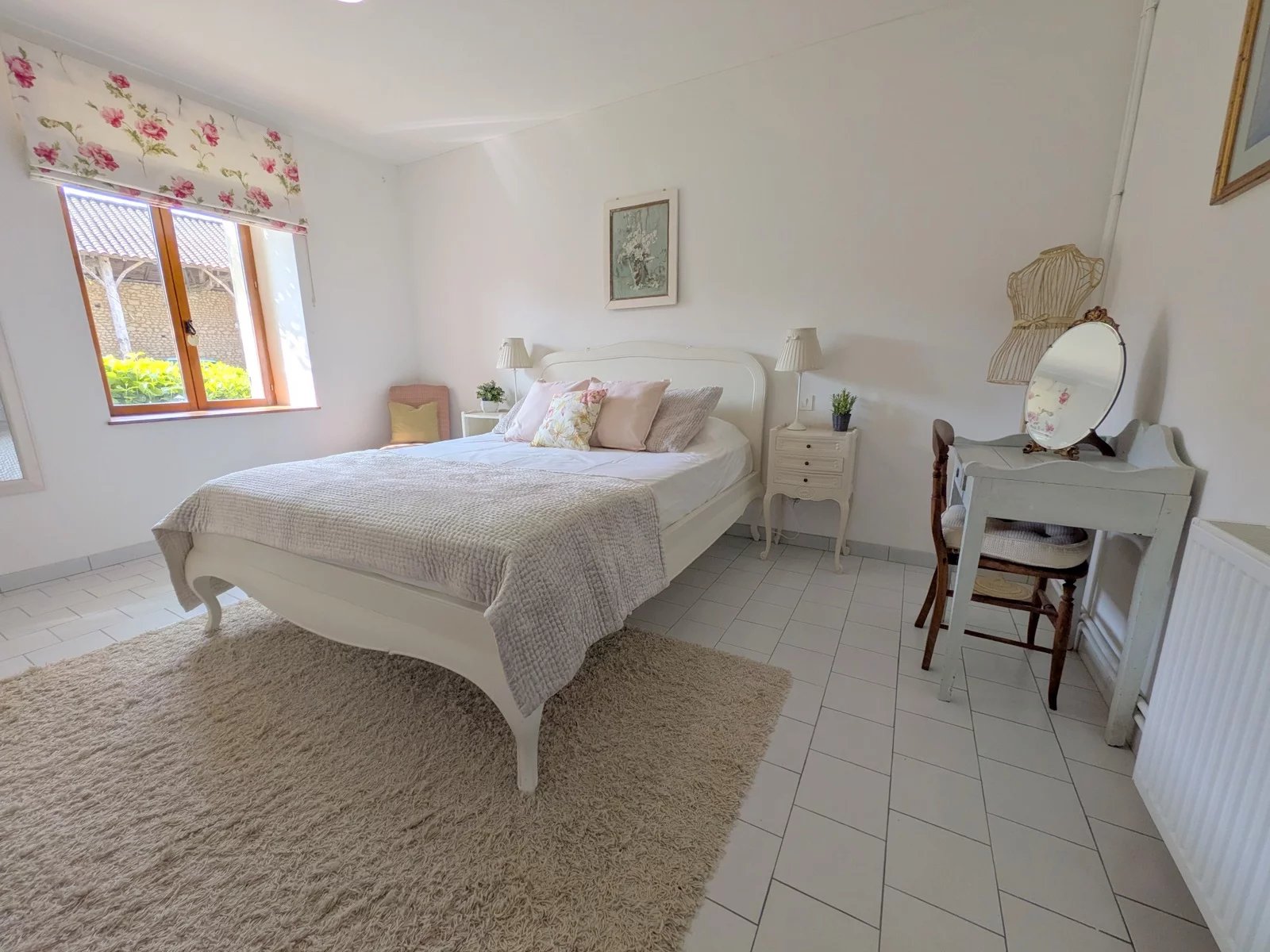 Renovated farmhouse with independent Guest Accommodation and Heated Pool, Poitou-Charentes – France – BVI85434