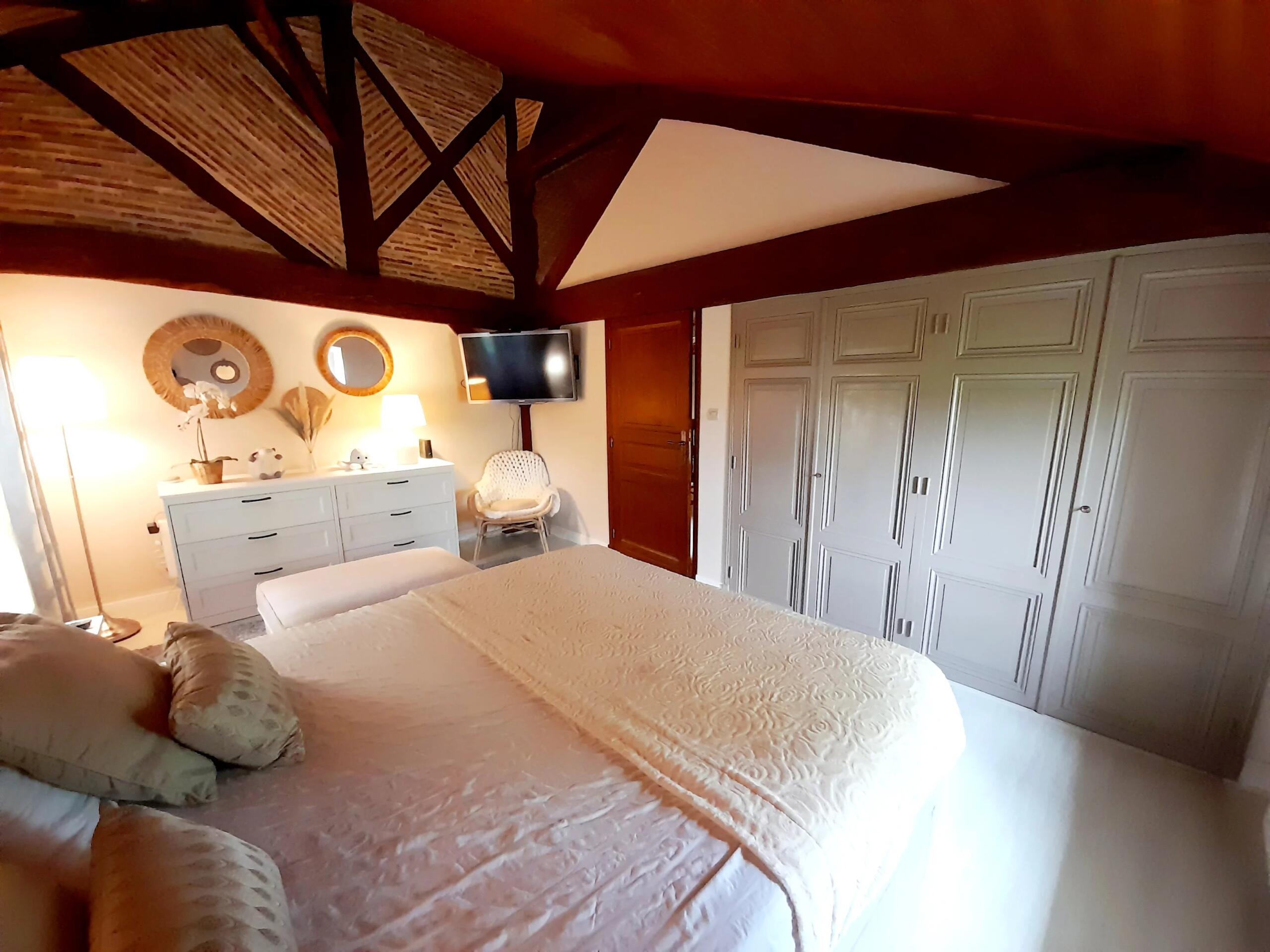 Pretty stone cottage with 4 bedrooms, a large garage and carport, Aquitaine – France – BVI85491