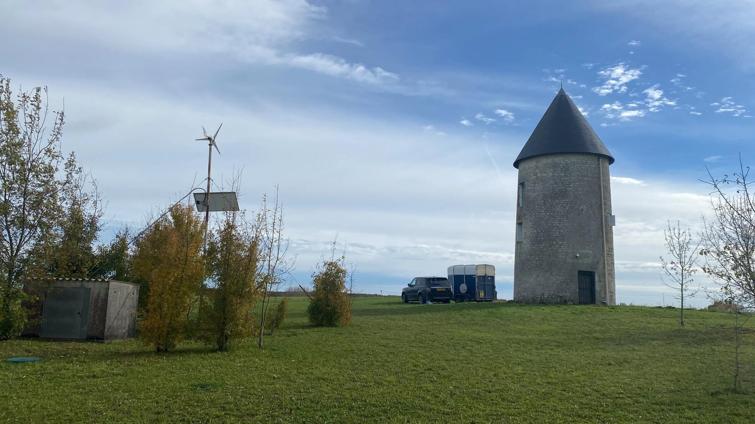 Off-grid mill house with land and views, Poitou-Charentes – France – BVI84586