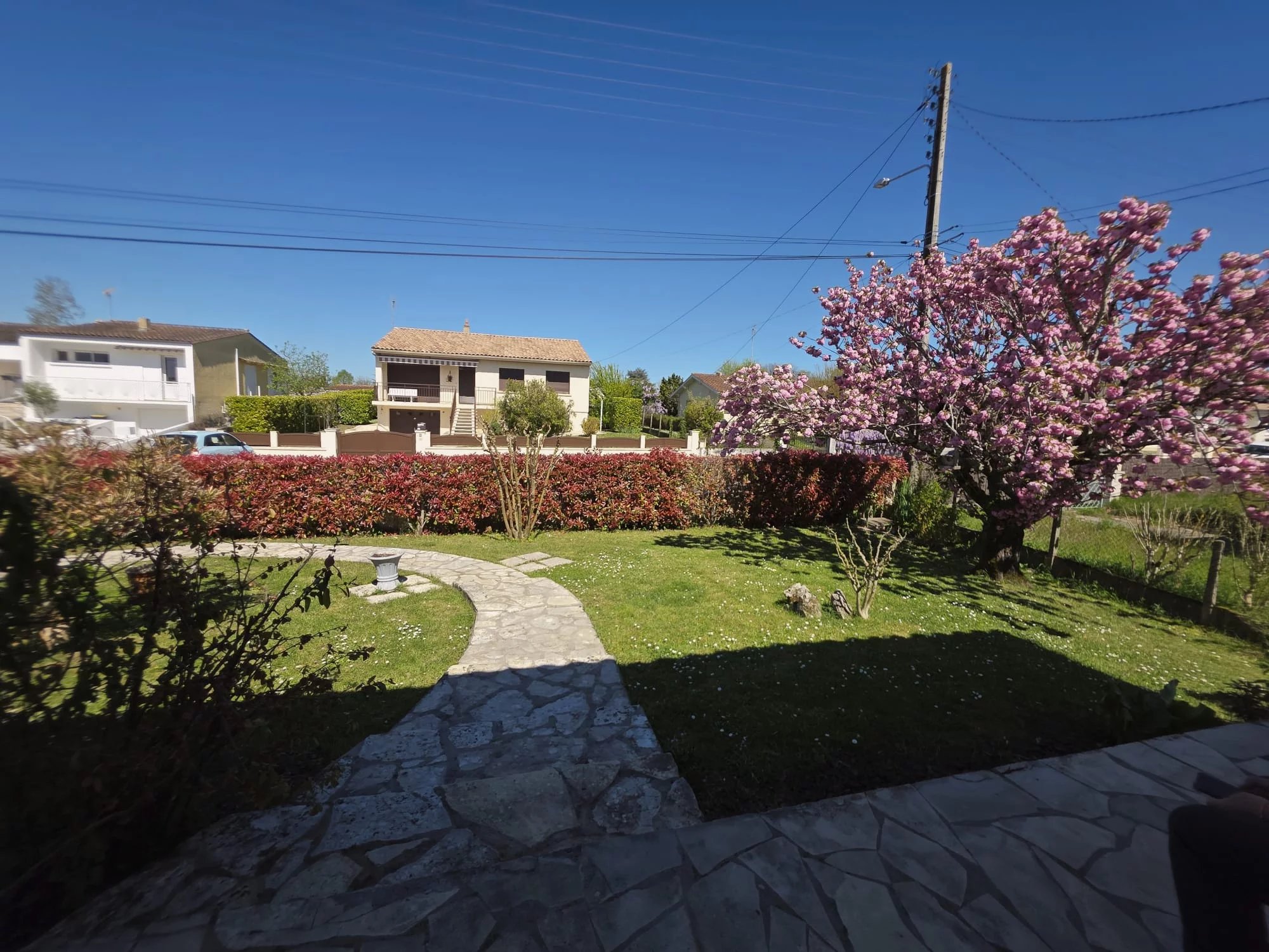 Comfortable Family Home with Versatile Living Space, Aquitaine – France – BVI85280