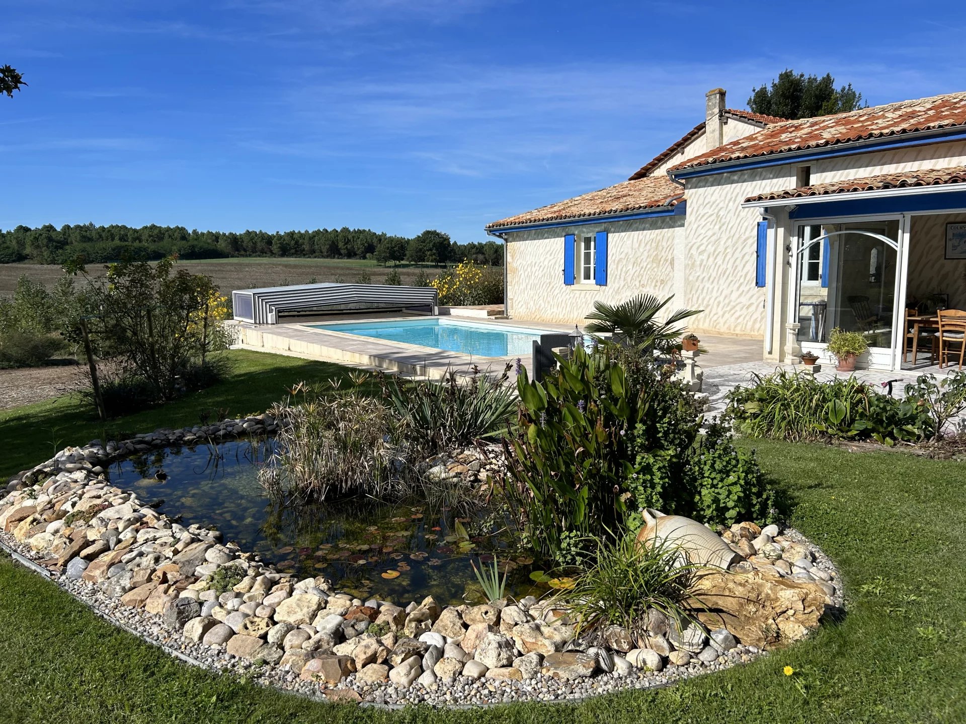 Charming property in idyllic setting with income generating guest house, Poitou-Charentes – France – BVI67178