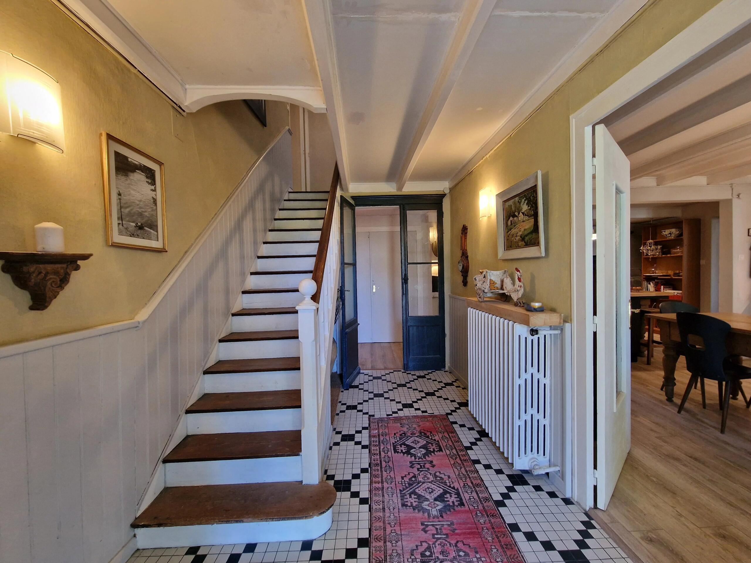 Charming 4/5 Bedroom village house with lovely garden, Aquitaine – France – BVI85477