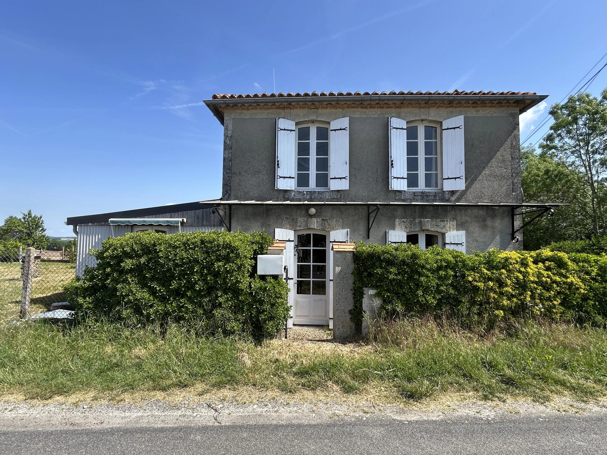 Detached lock-up and leave property, Poitou-Charentes – France – BVI85456