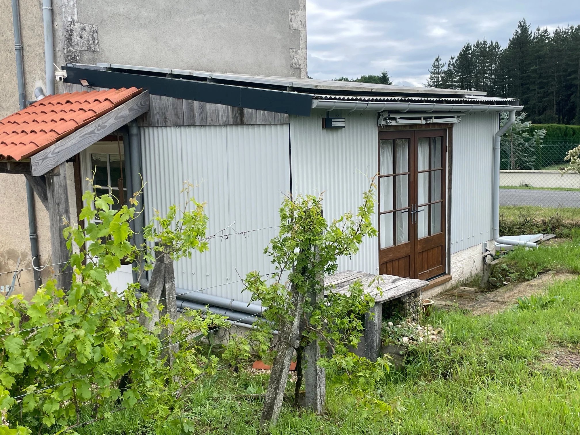 Detached lock-up and leave property, Poitou-Charentes – France – BVI85456