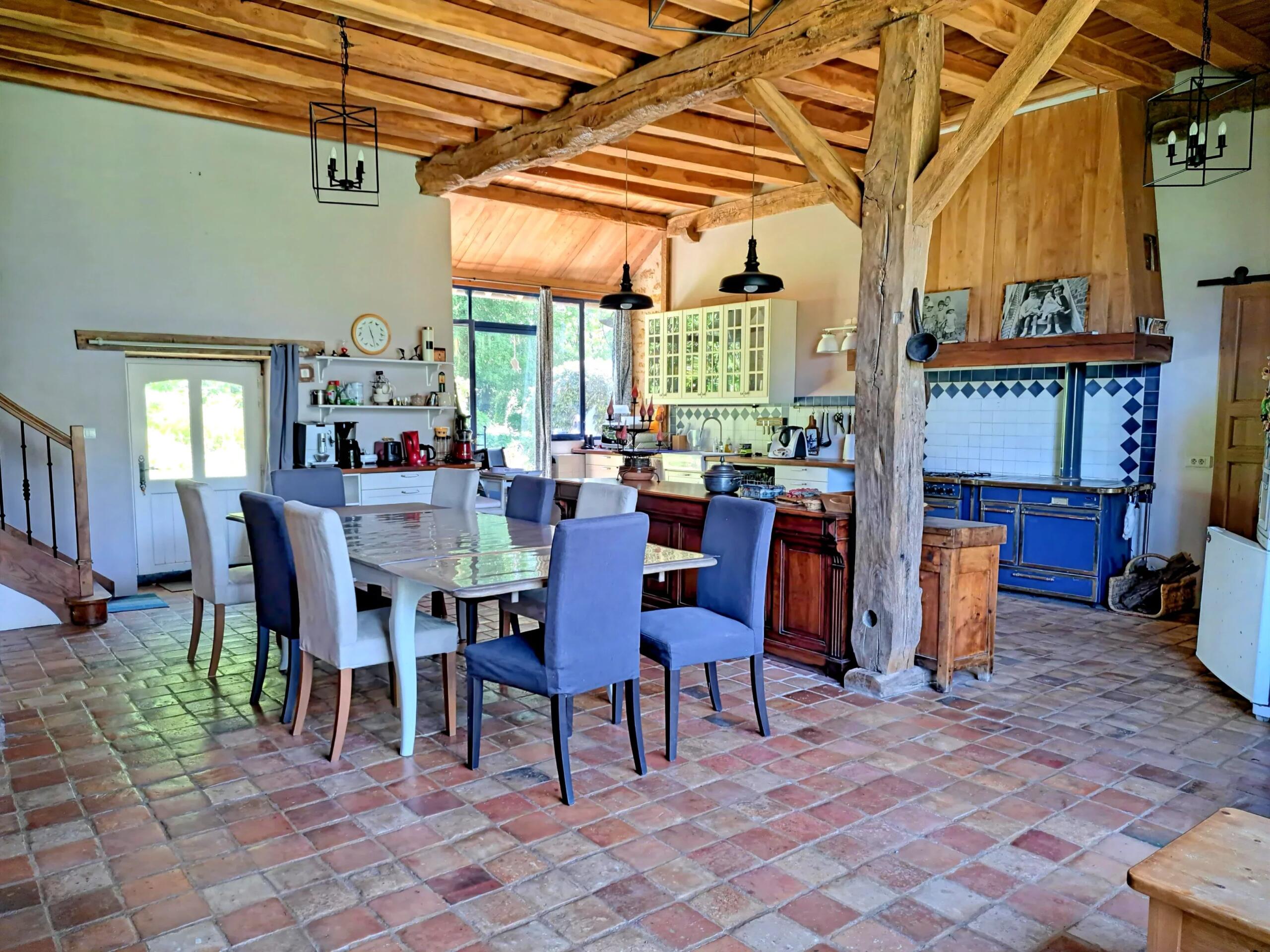 Fabulous converted barn with land, Centre – France – BVI85441