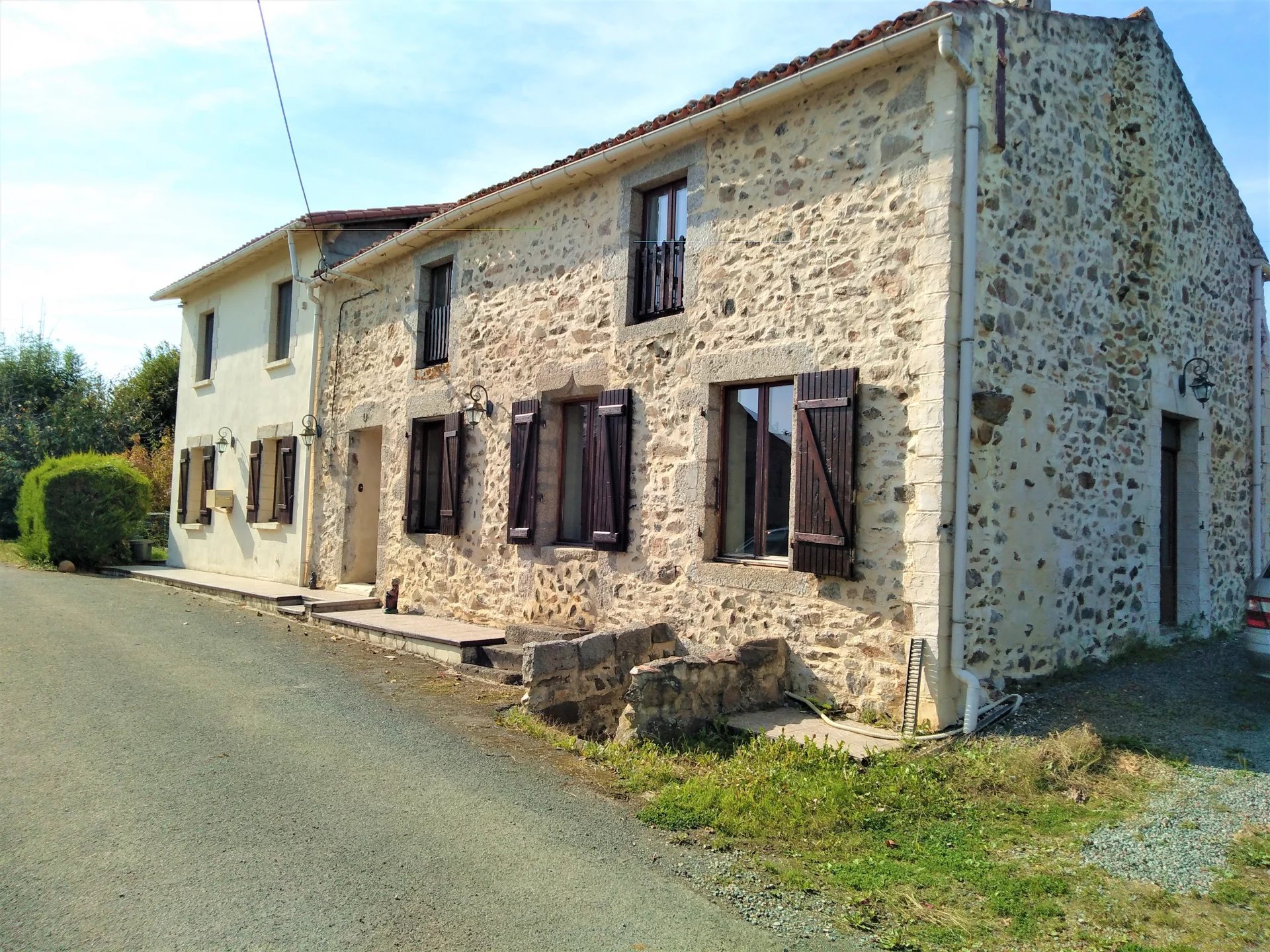 Detached Spacious 4-Bedroom Stone Home with Garden, Pool & Countryside Views, Poitou-Charentes – France – BVI71211