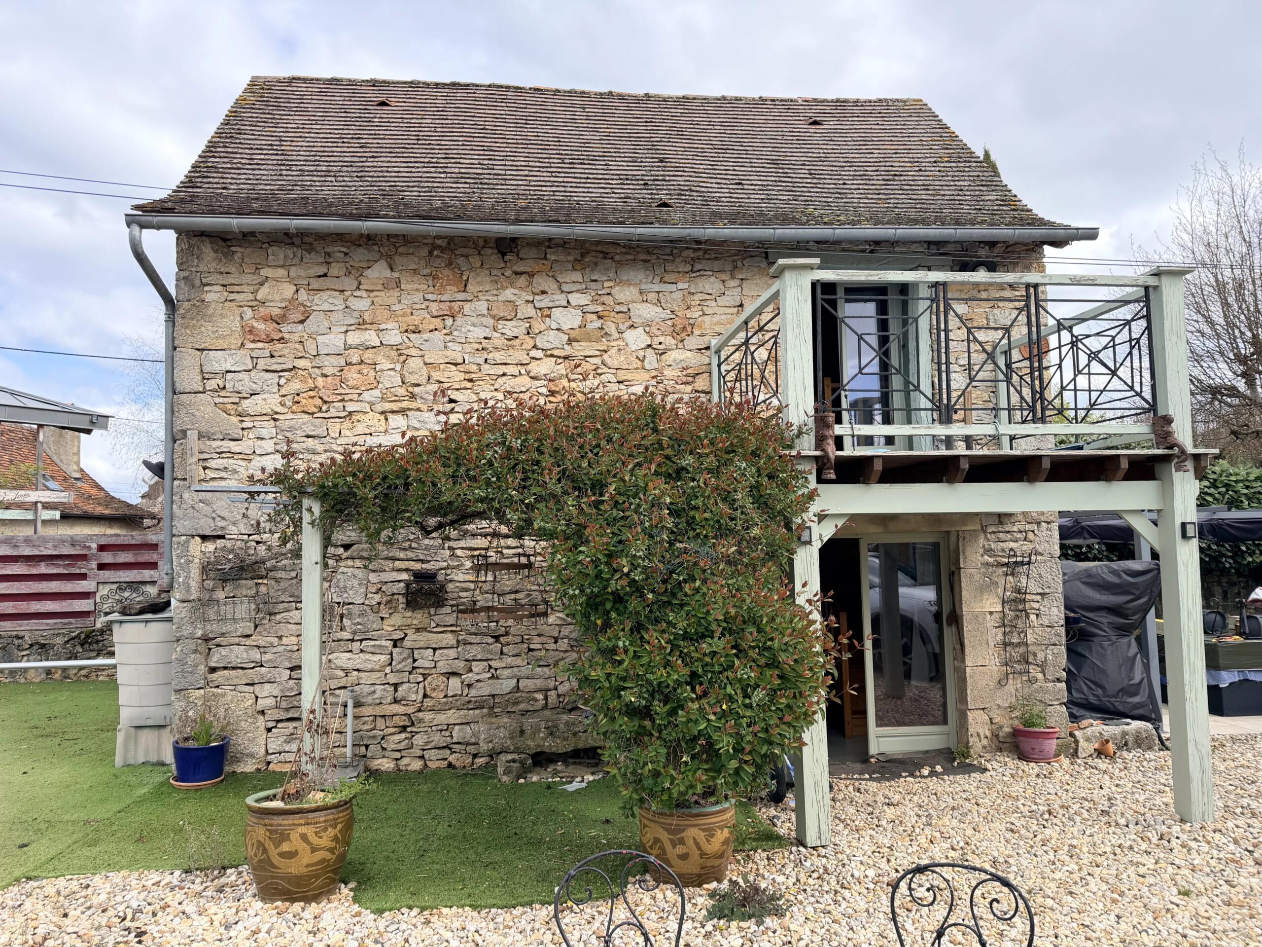 Sector Villeneuve, Aveyron: Charming detached house with guest annex and swimming pool, Midi-Pyrénées – France – BVI85149