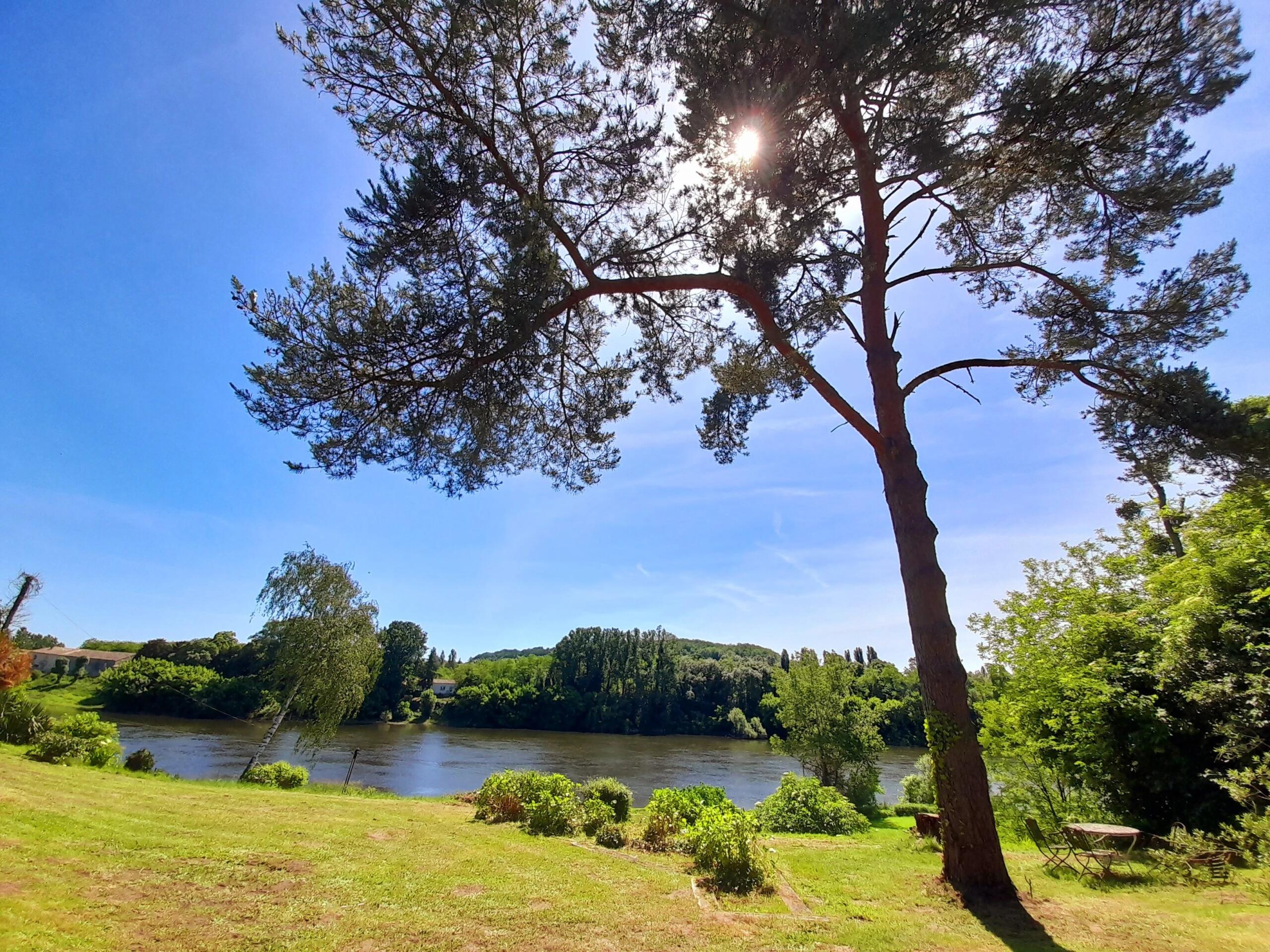 Stunning location with panoramic river views!, Aquitaine – France – BVI85508