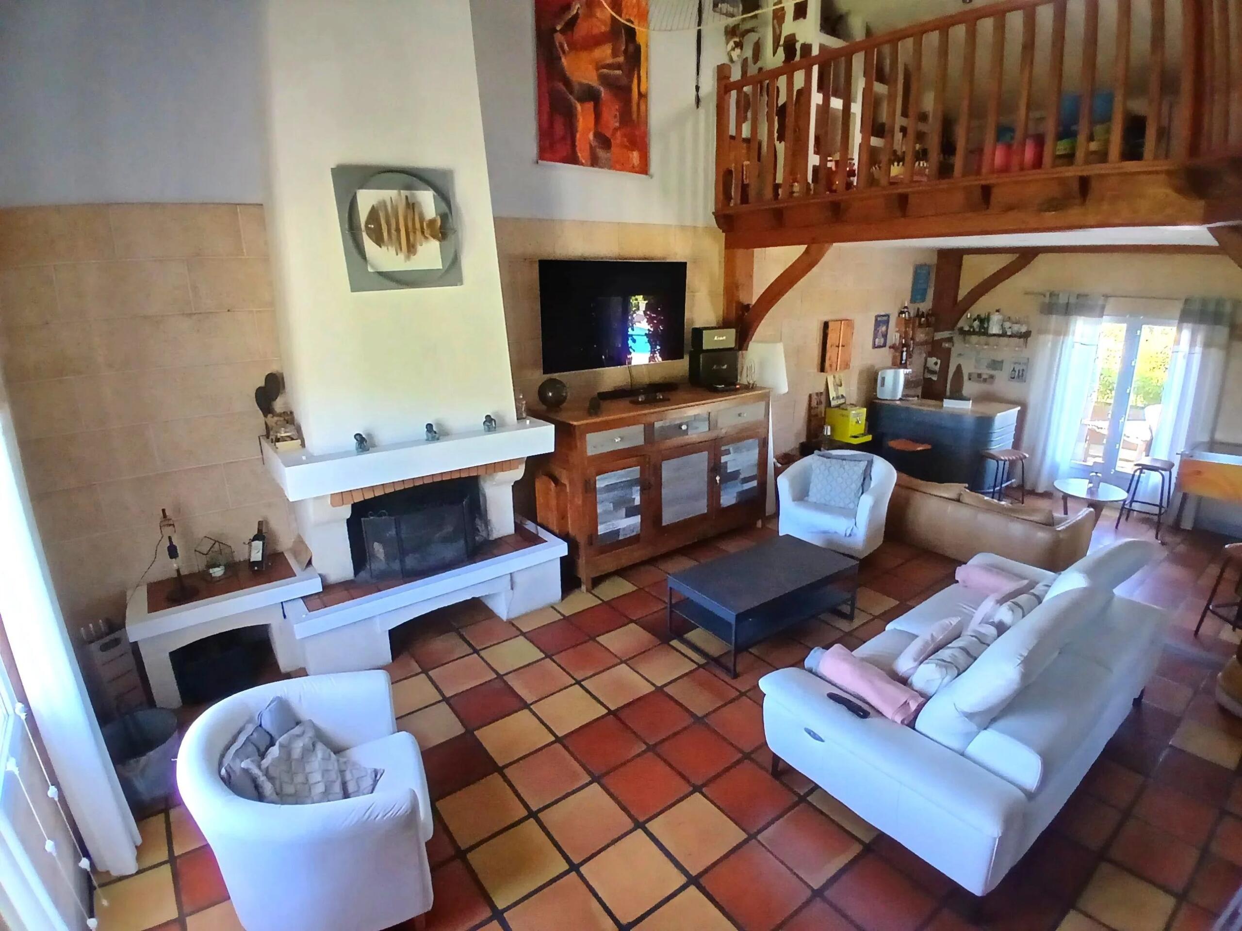 Modern villa with swimming pool, jacuzzi and sauna, Poitou-Charentes – France – BVI85038