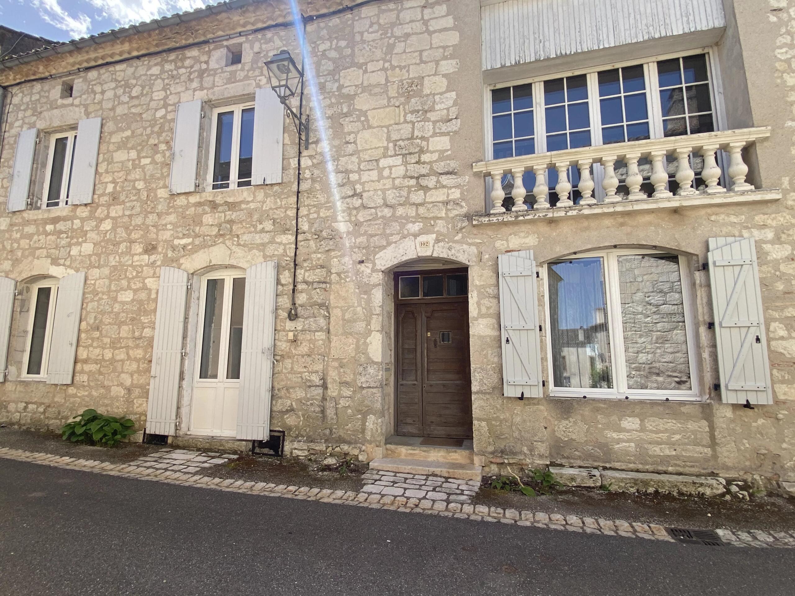 Exceptional Bastide Town Property with Pool and Panoramic Views – Tournon d’Agenais, Aquitaine – France – BVI81612