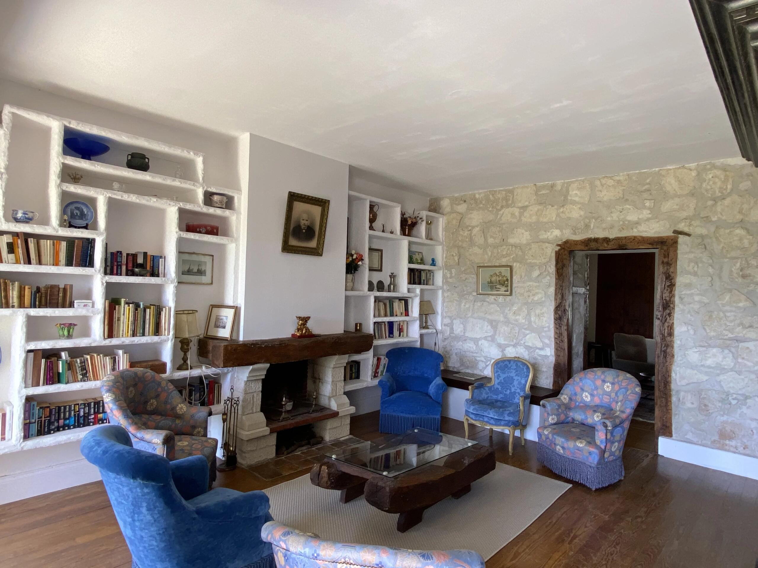 Exceptional Bastide Town Property with Pool and Panoramic Views – Tournon d’Agenais, Aquitaine – France – BVI81612